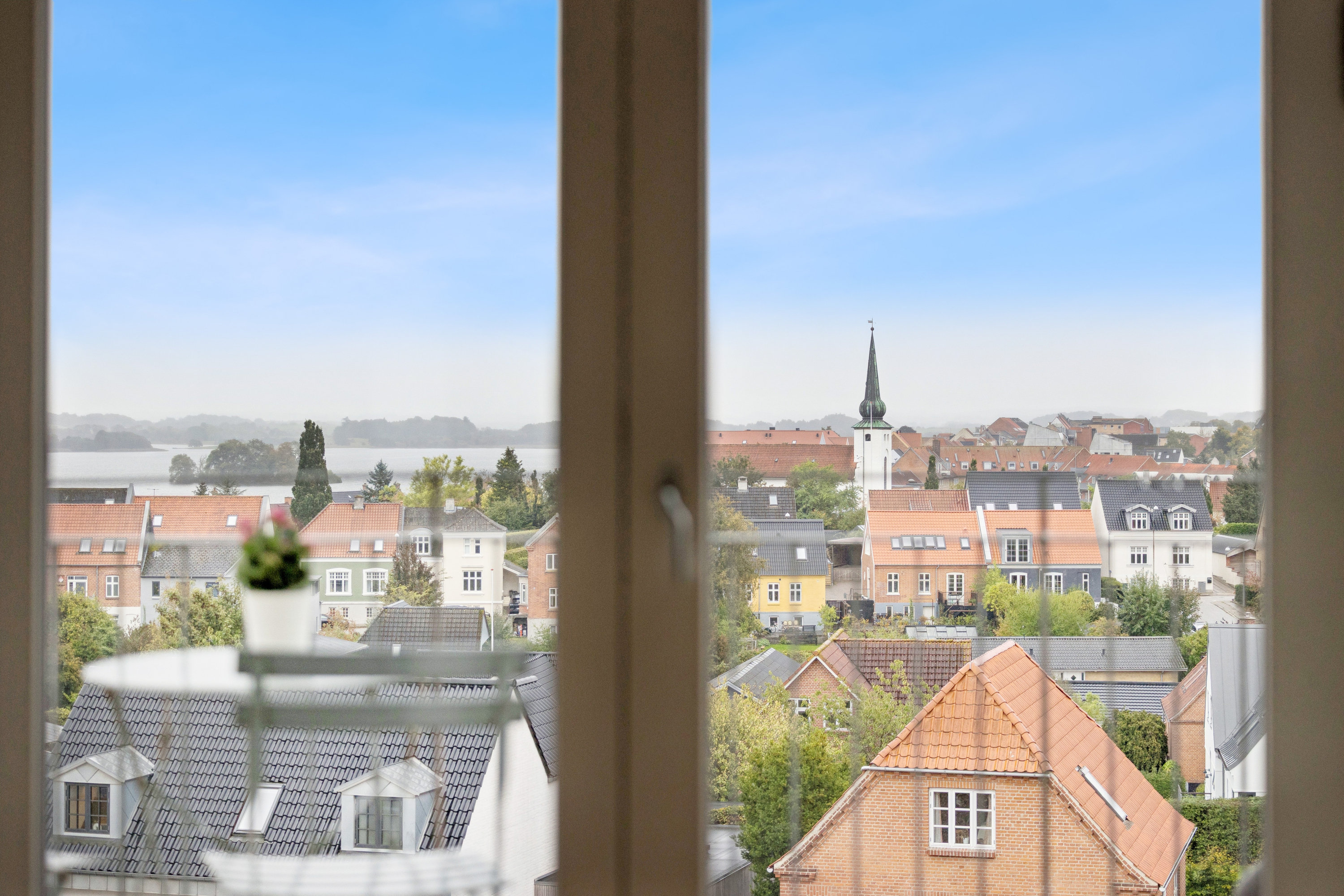 Fremhævet udsigt billede i fuldskærmstilstand. Billede af Krøyer Kielbergs Vej 7B, 2. tv., 8660 Skanderborg