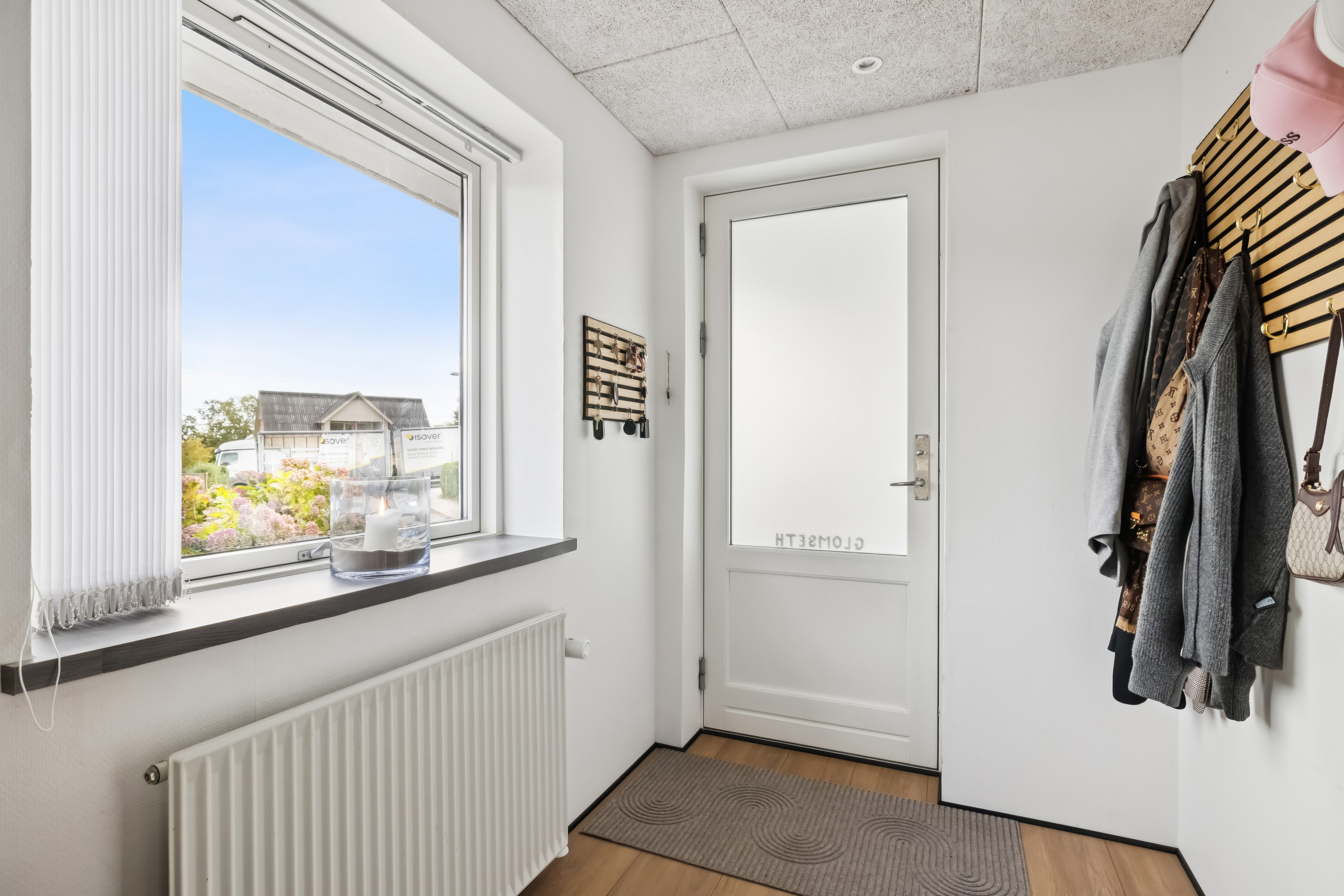 Fremhævet entré billede i fuldskærmstilstand. Billede af Agertoften 3, Virring, 8660 Skanderborg