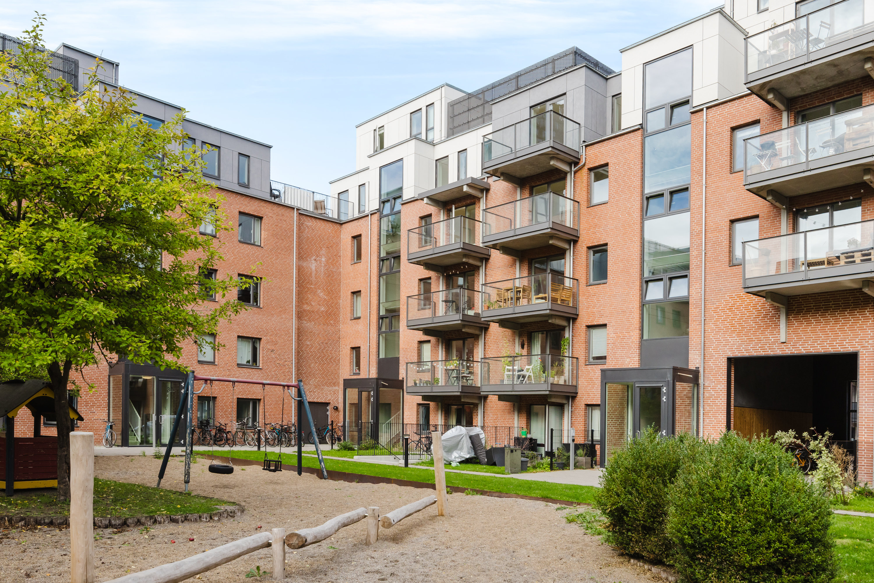 Fremhævet andet billede i fuldskærmstilstand. Billede af Mjølnerparken 32, 4. th., 2200 København N