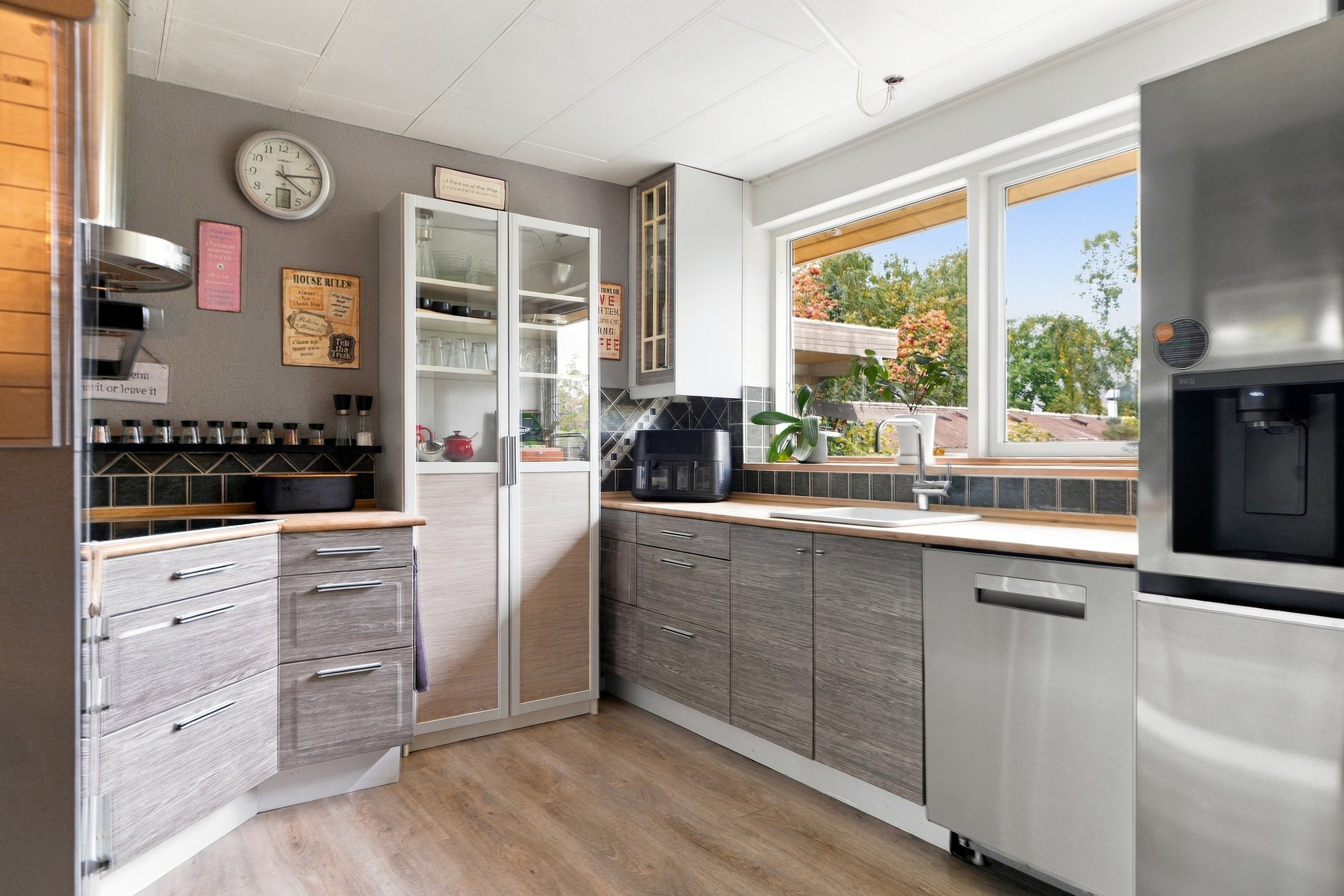 Fremhævet køkken billede i fuldskærmstilstand. Billede af Granvej 5, Tulstrup, 3400 Hillerød