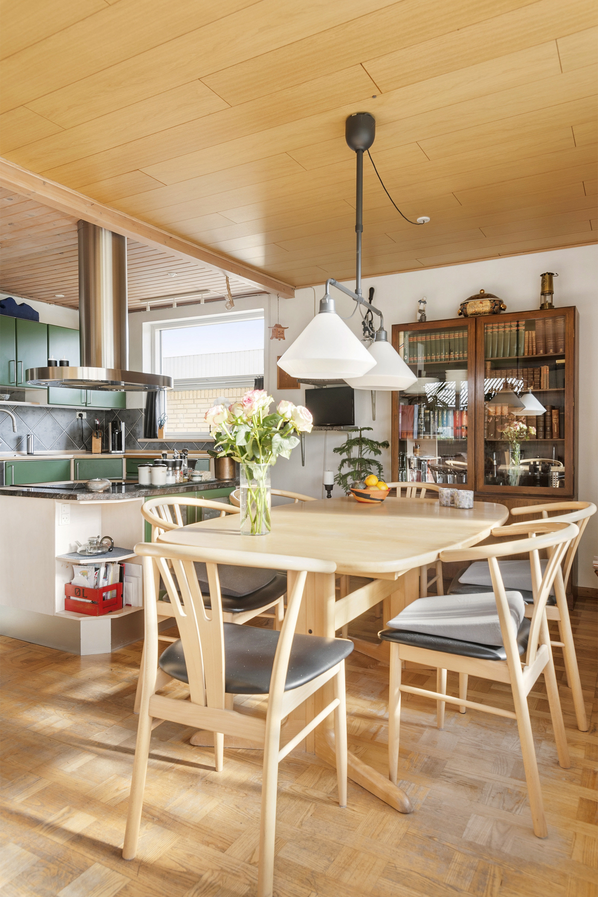Fremhævet spisestue billede i fuldskærmstilstand. Billede af Hyttesvinget 13, 2665 Vallensbæk Strand