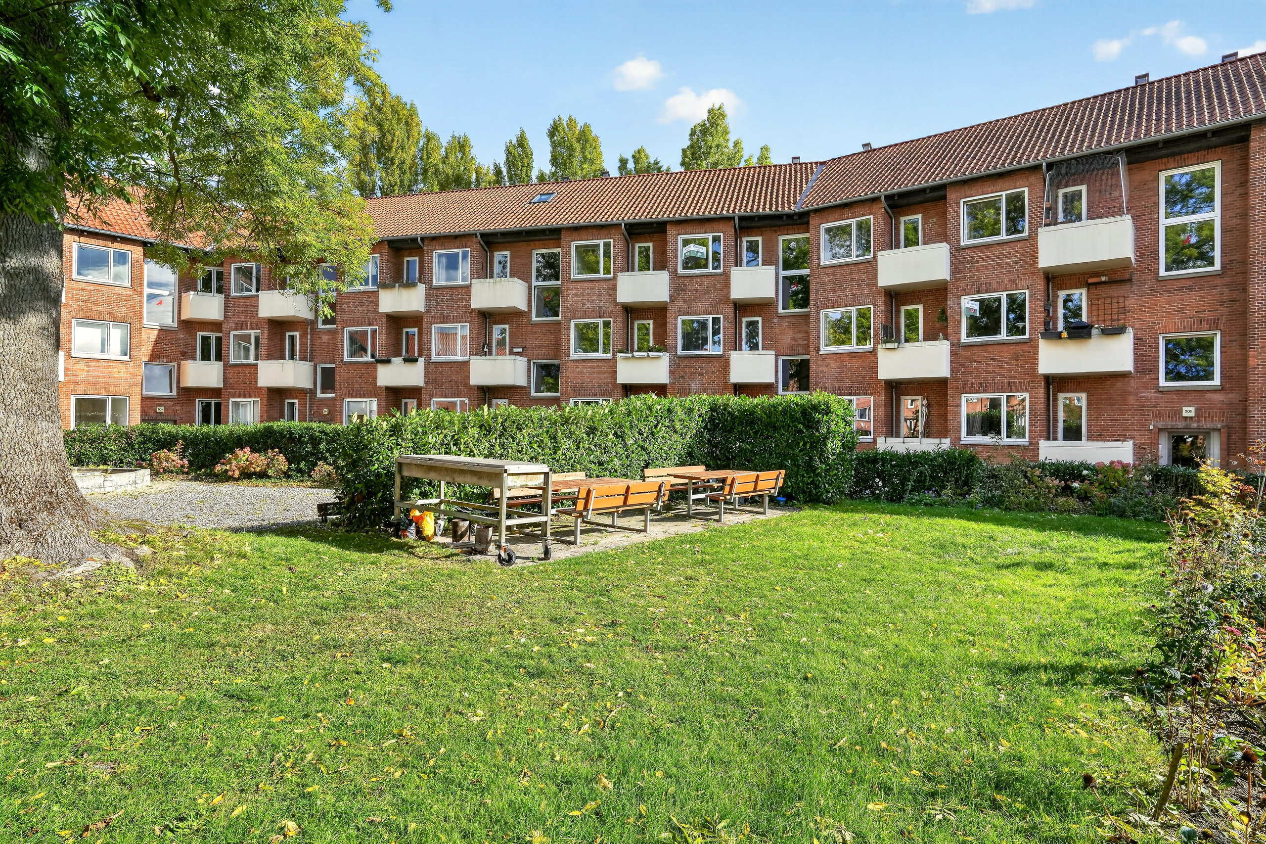 Fremhævet ejendommen billede i fuldskærmstilstand. Billede af Engelsborgvej 28D, 2. th., 2800 Kongens Lyngby