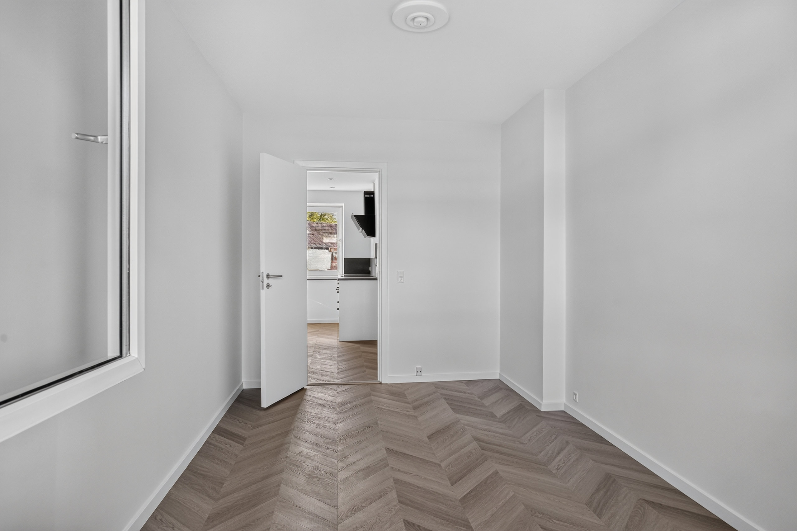 Fremhævet værelse billede i fuldskærmstilstand. Billede af Engelsborgvej 28D, 2. th., 2800 Kongens Lyngby