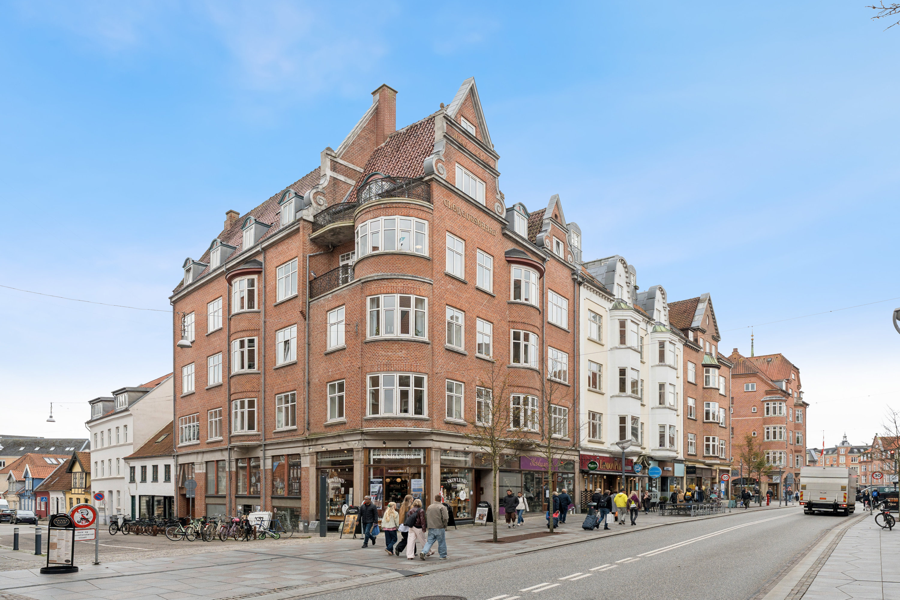 Fremhævet andet billede i fuldskærmstilstand. Billede af Boulevarden 5, 1. th., 9000 Aalborg