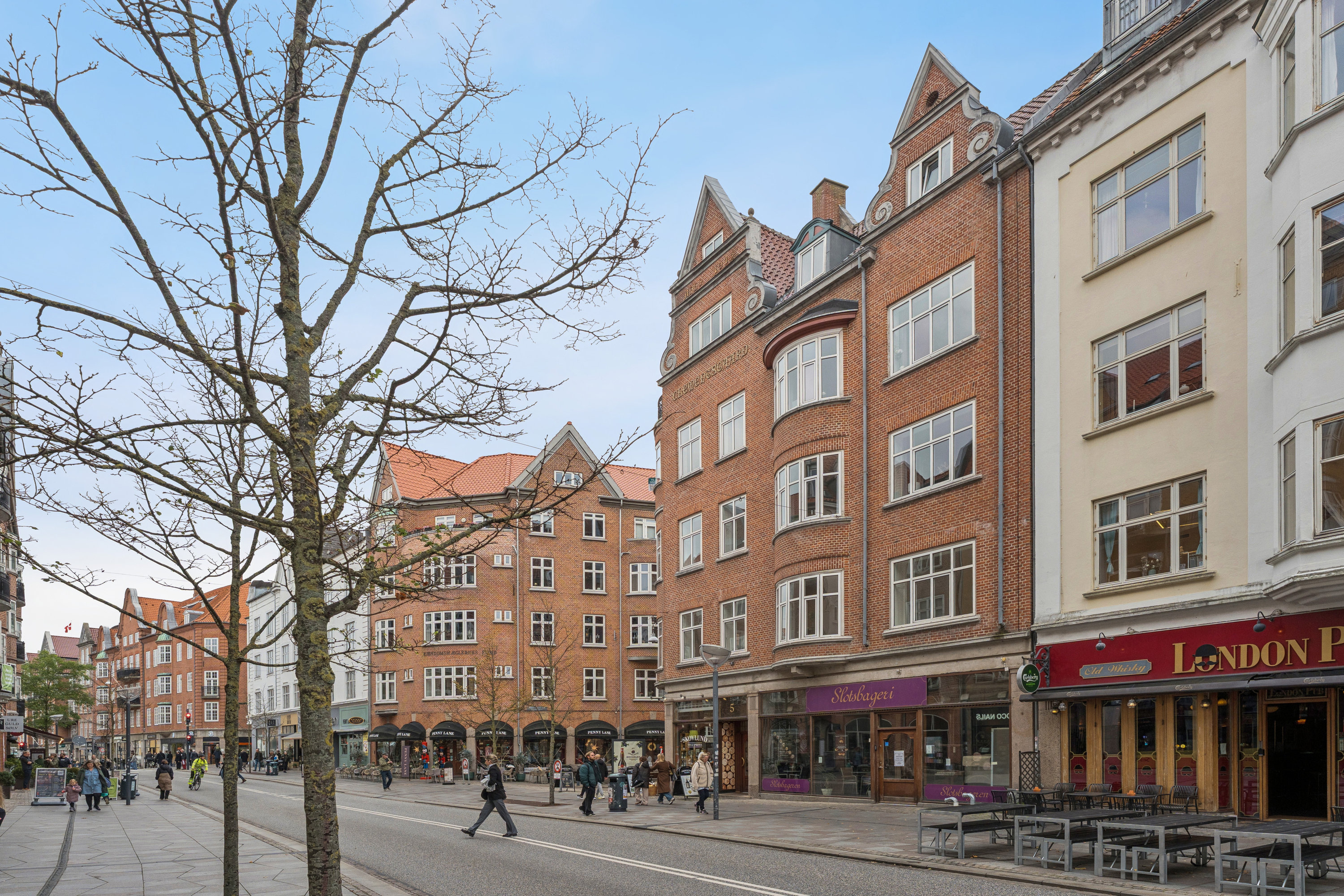Fremhævet andet billede i fuldskærmstilstand. Billede af Boulevarden 5, 1. th., 9000 Aalborg