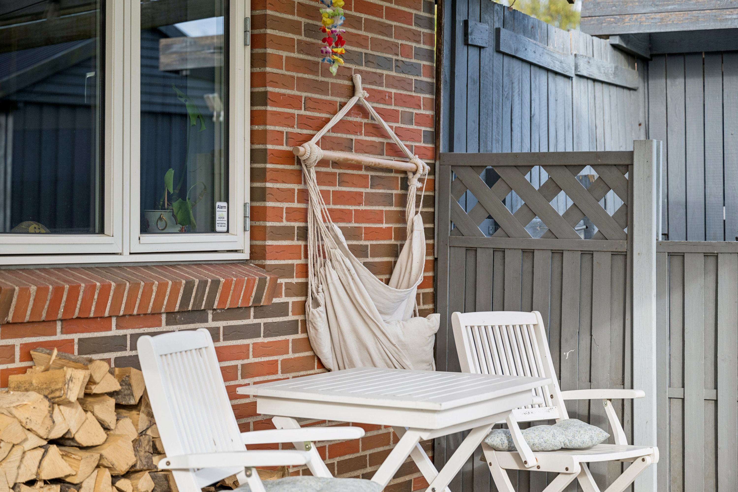 Fremhævet terrasse billede i fuldskærmstilstand. Billede af Sandhøjen 1, 2720 Vanløse