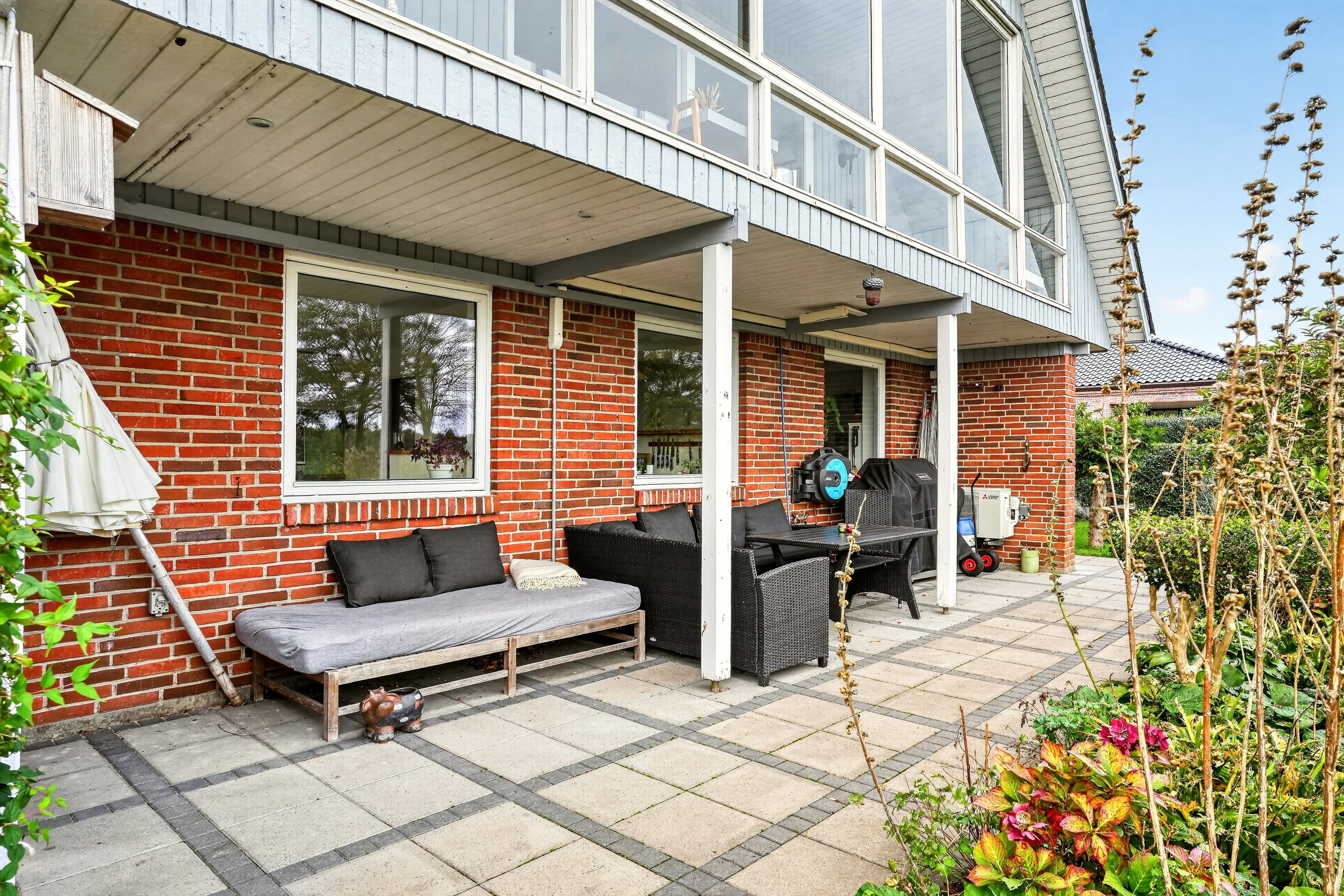 Fremhævet terrasse billede i fuldskærmstilstand. Billede af Hyldegårdsvej 27, Mårsø, 4300 Holbæk