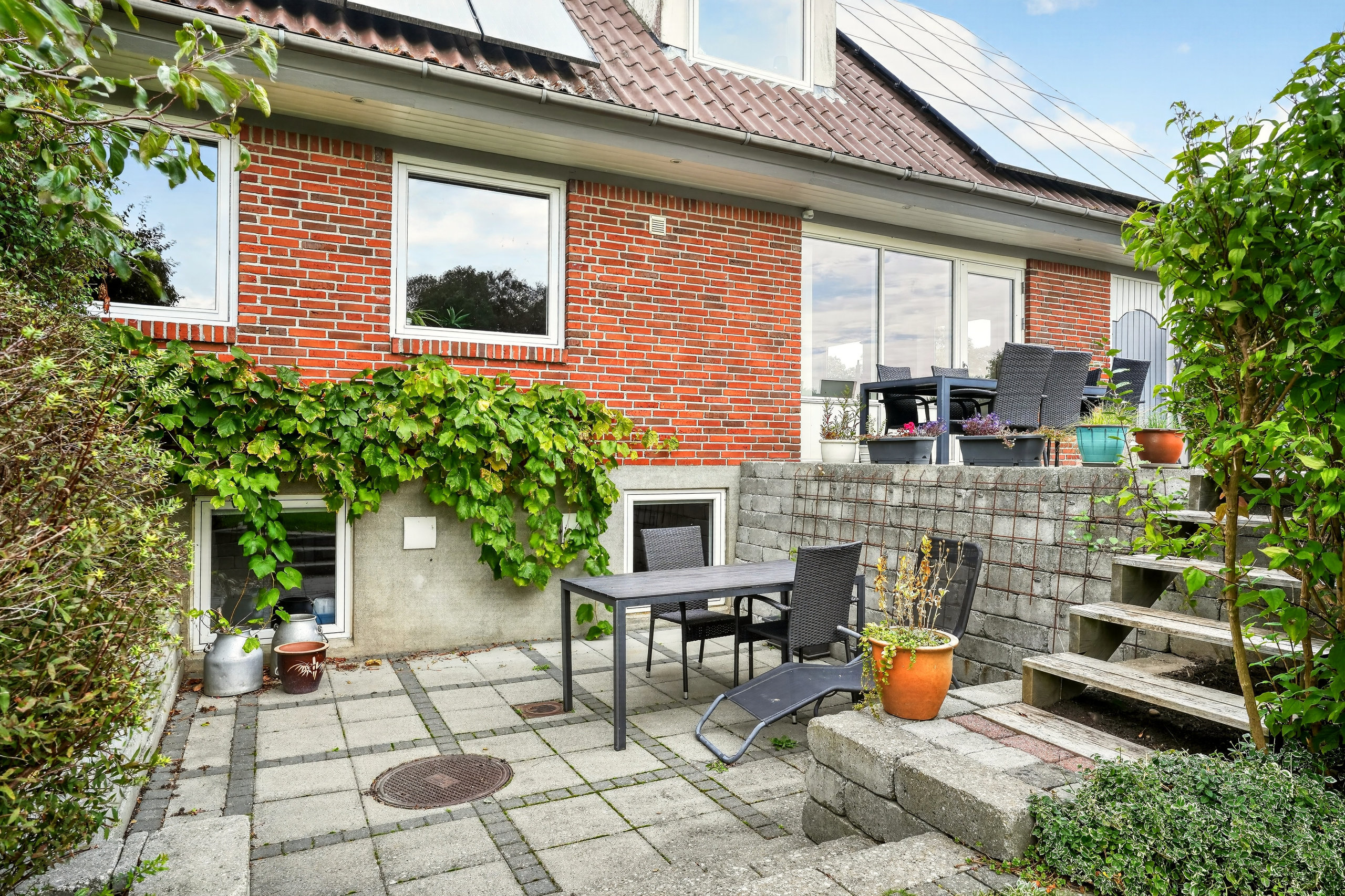 Fremhævet terrasse billede i fuldskærmstilstand. Billede af Hyldegårdsvej 27, Mårsø, 4300 Holbæk
