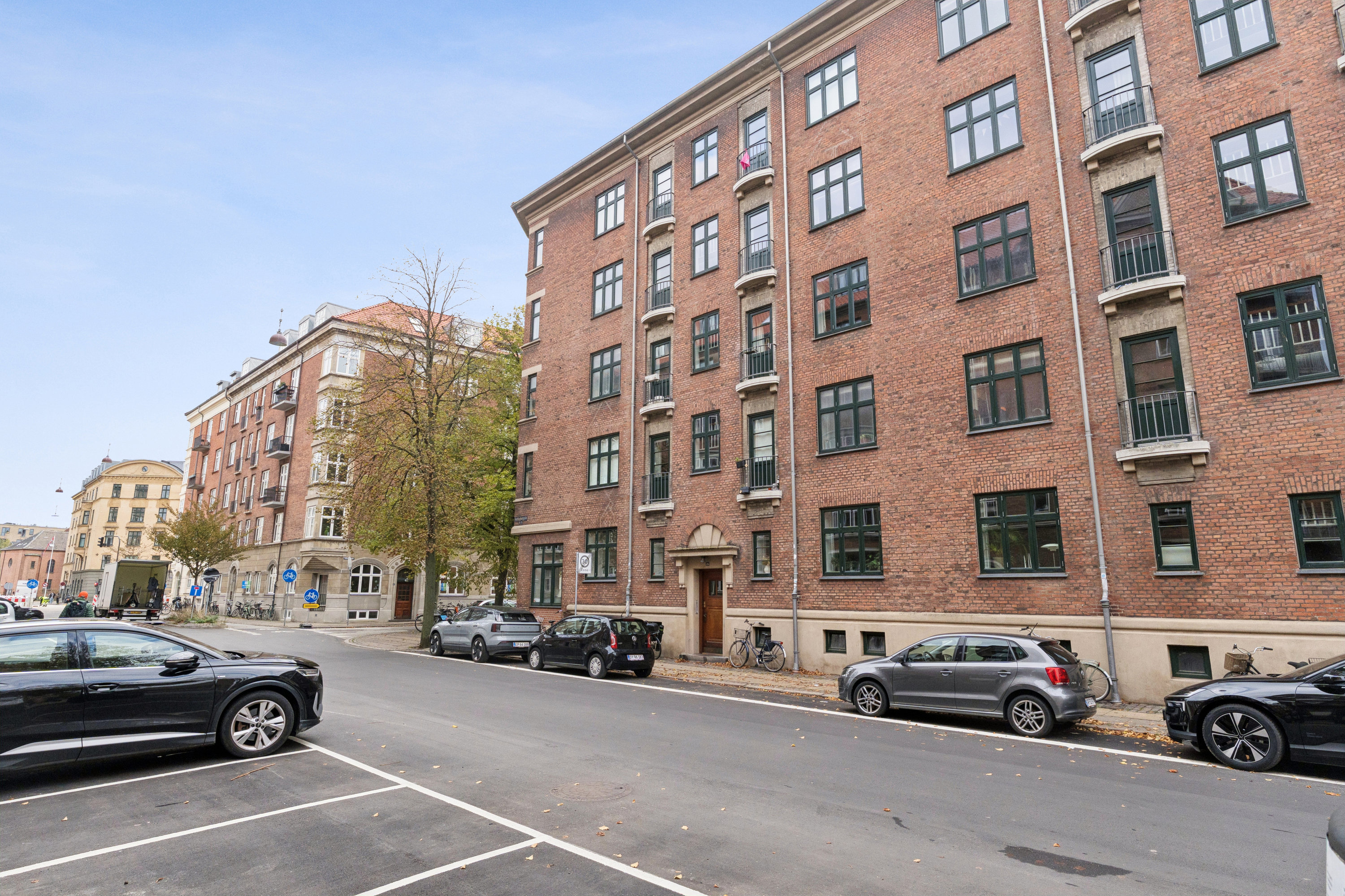 Fremhævet andet billede i fuldskærmstilstand. Billede af Vordingborggade 76, st. tv., 2100 København Ø