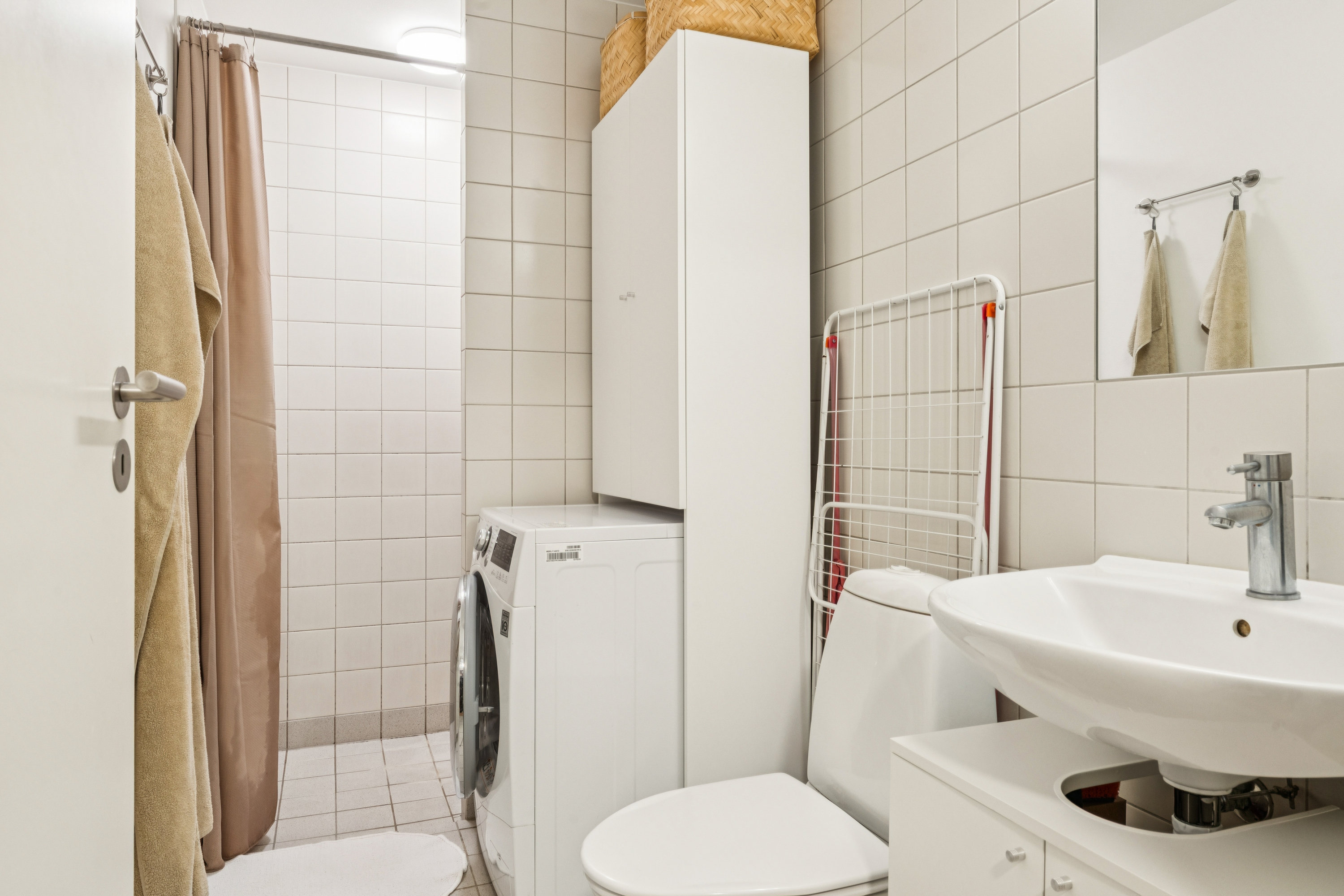 Fremhævet badeværelse billede i fuldskærmstilstand. Billede af Vestre Havnepromenade 11B, st. 2., 9000 Aalborg
