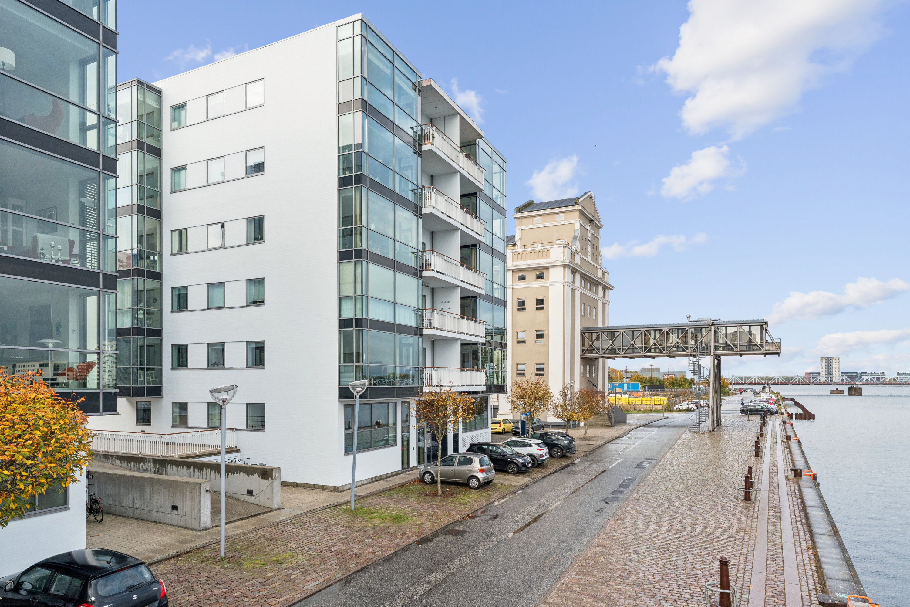 Fremhævet andet billede i fuldskærmstilstand. Billede af Vestre Havnepromenade 11B, st. 2., 9000 Aalborg