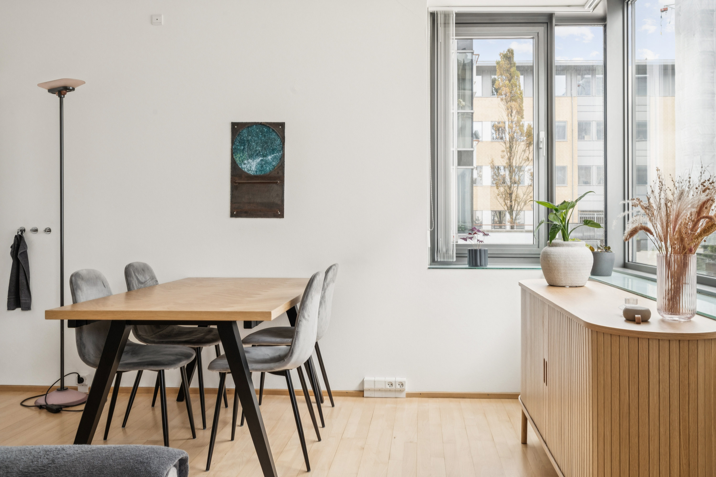 Fremhævet stue billede i fuldskærmstilstand. Billede af Vestre Havnepromenade 11B, st. 2., 9000 Aalborg