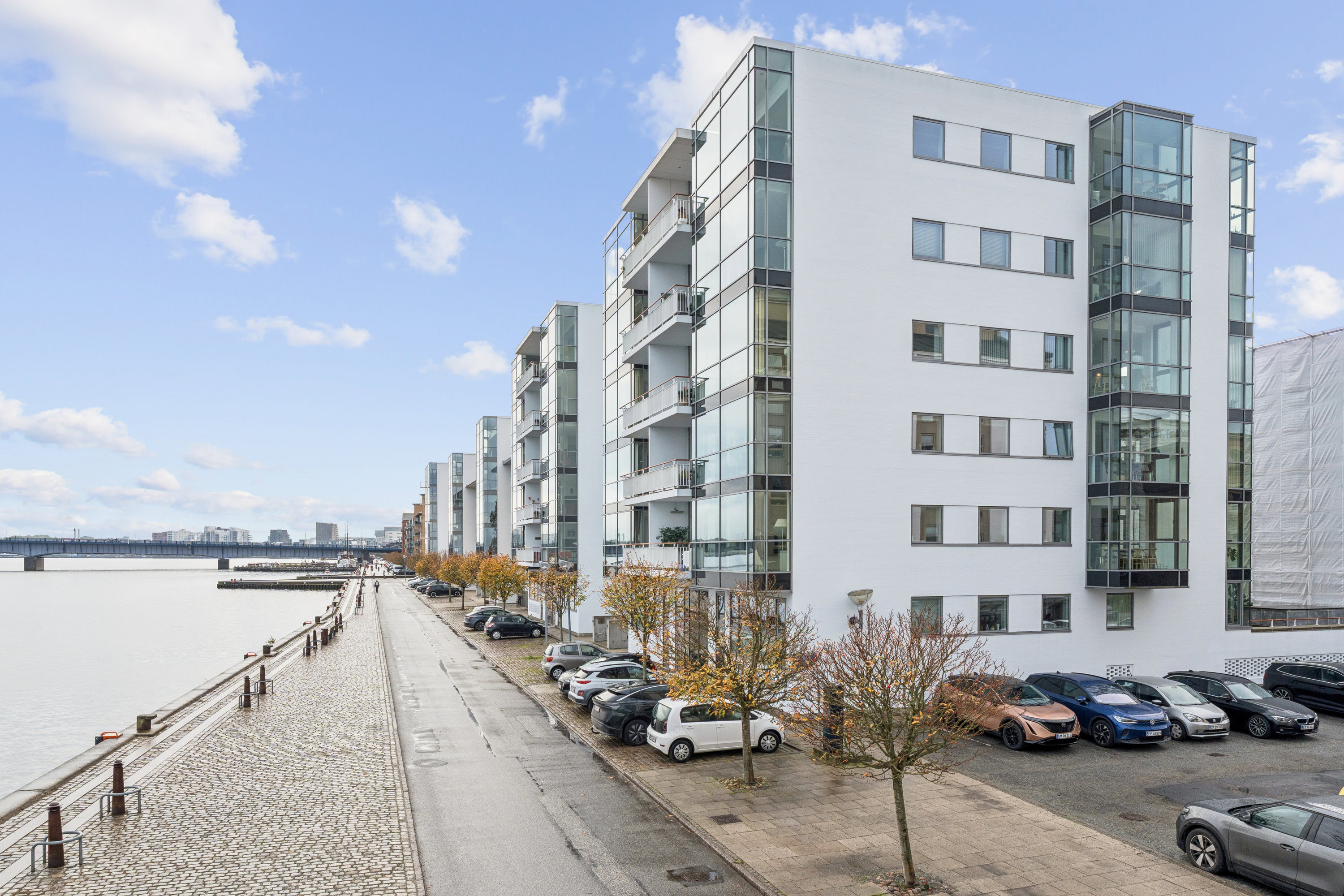 Fremhævet andet billede i fuldskærmstilstand. Billede af Vestre Havnepromenade 11B, st. 2., 9000 Aalborg
