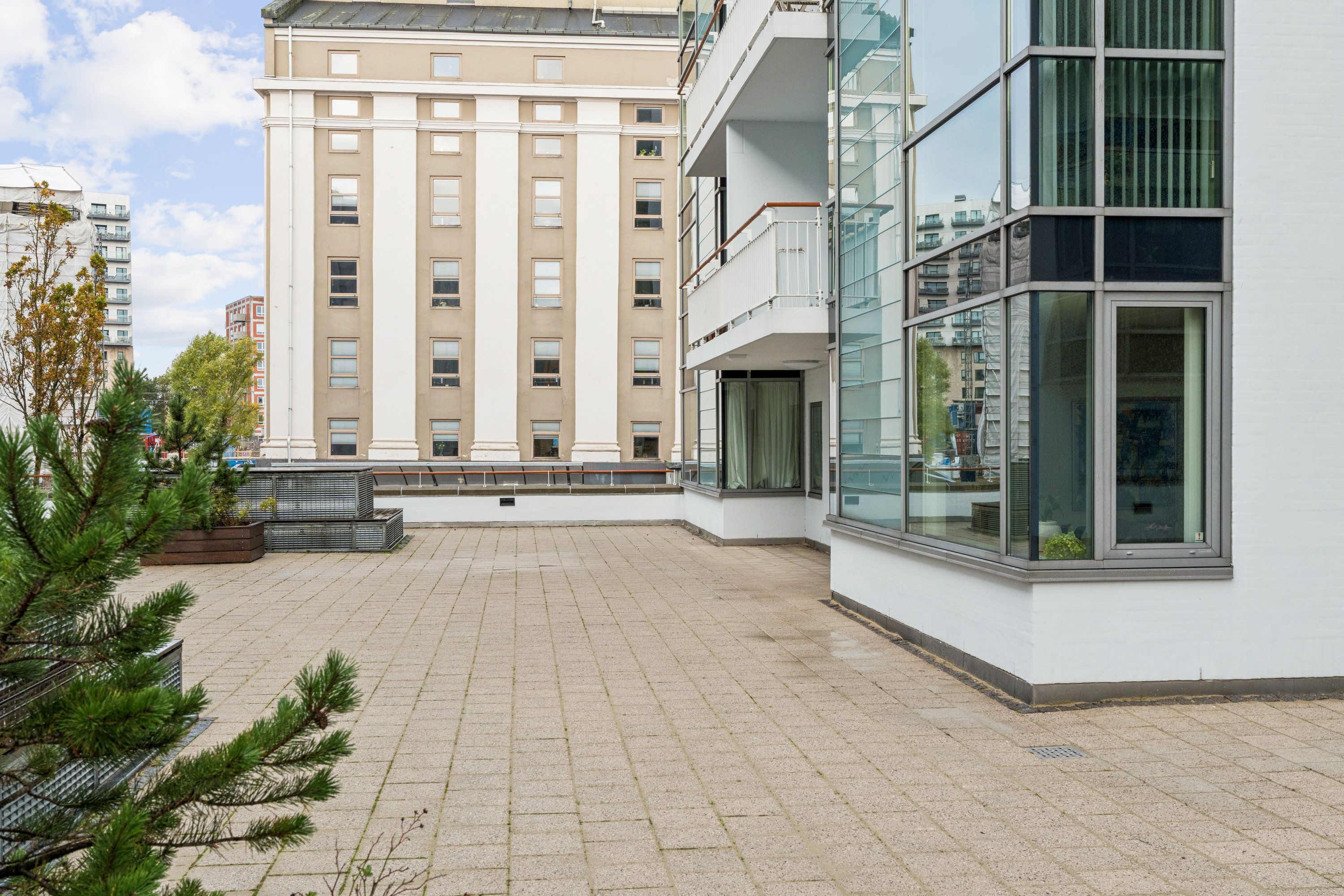 Fremhævet andet billede i fuldskærmstilstand. Billede af Vestre Havnepromenade 11B, st. 2., 9000 Aalborg