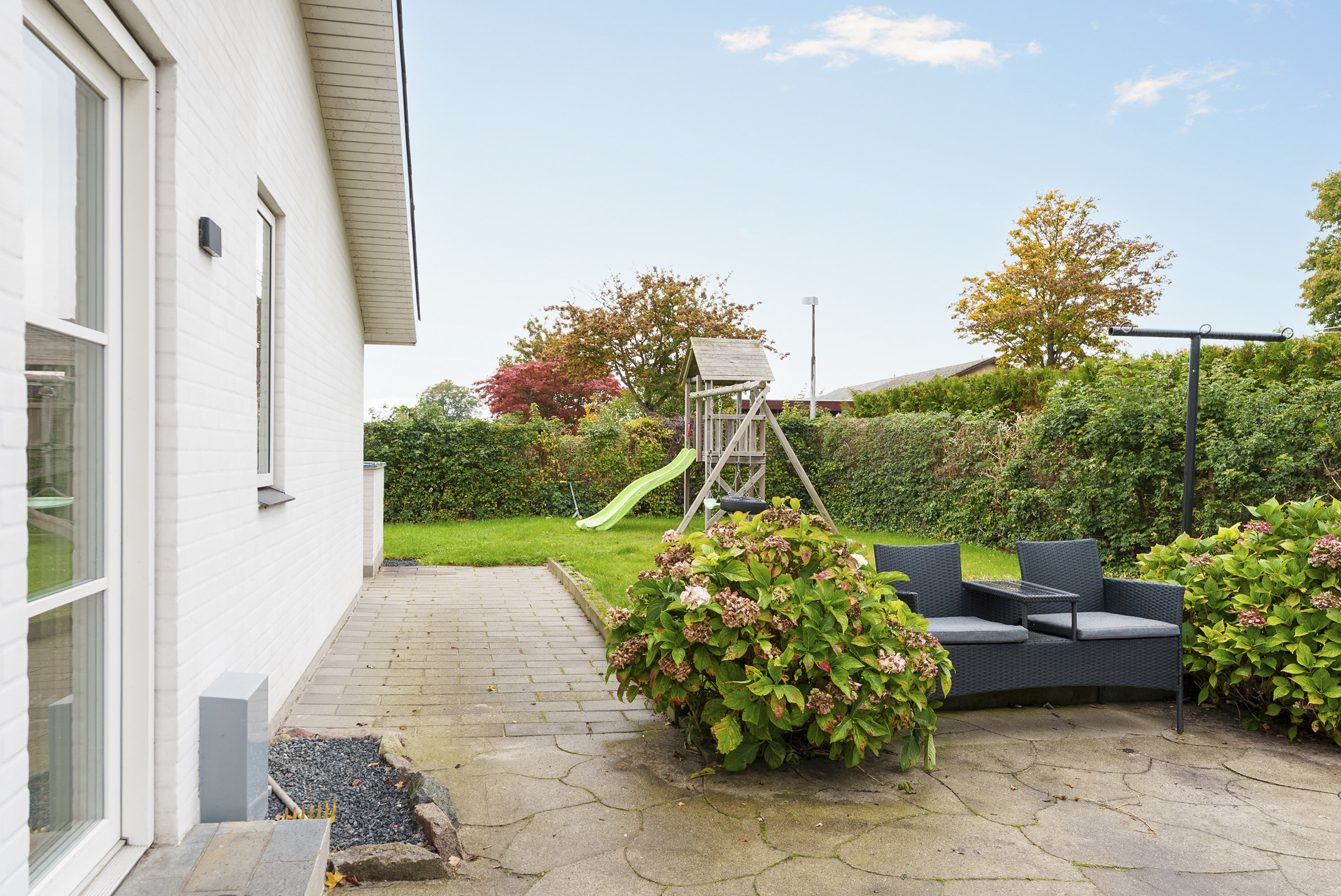 Fremhævet terrasse billede i fuldskærmstilstand. Billede af Filippavænget 1, Søhus, 5270 Odense N