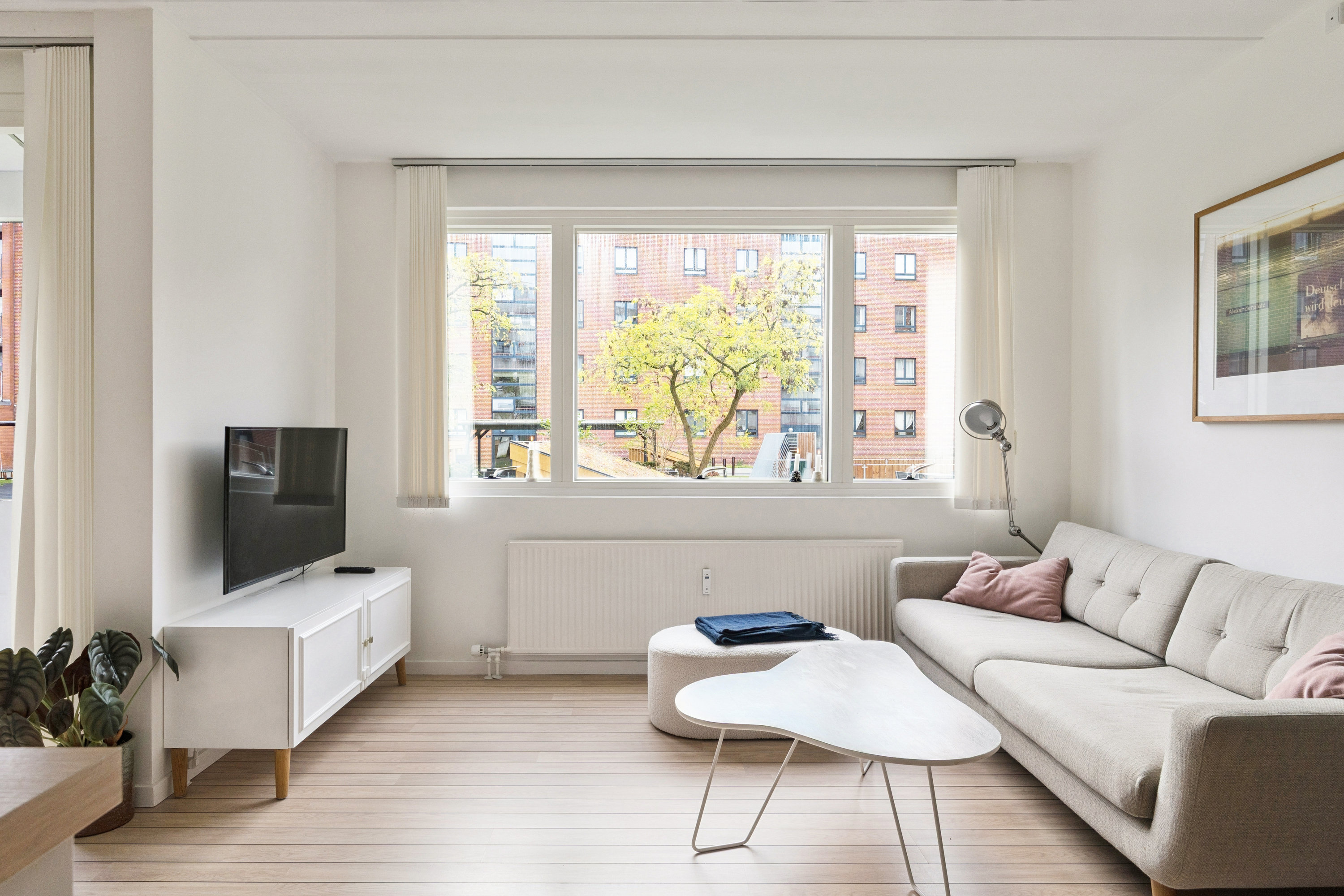 Fremhævet stue billede i fuldskærmstilstand. Billede af Wilkensvej 13, st. th., 2000 Frederiksberg
