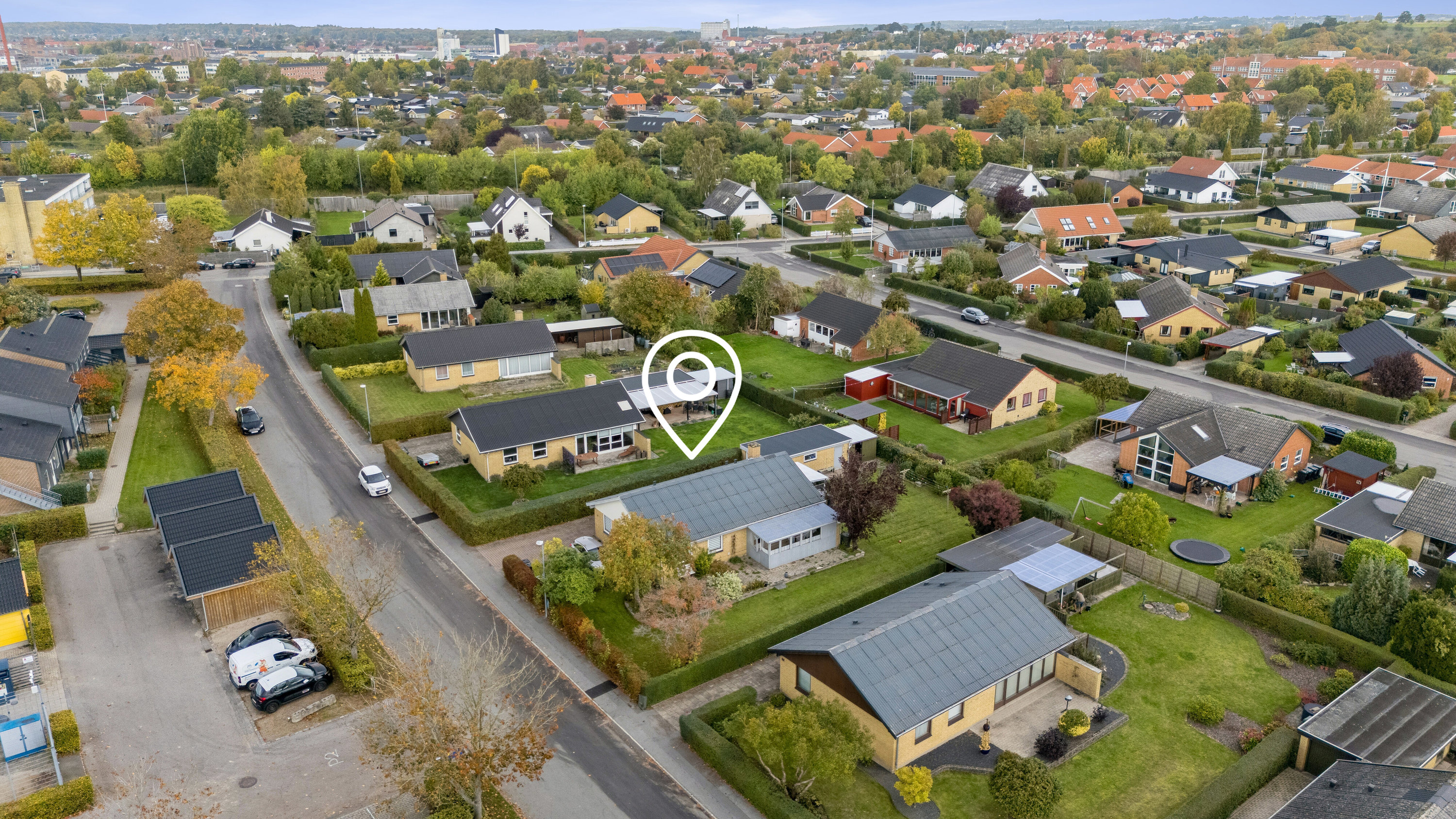 Fremhævet luftfoto billede i fuldskærmstilstand. Billede af Tarupvej 9, 4700 Næstved