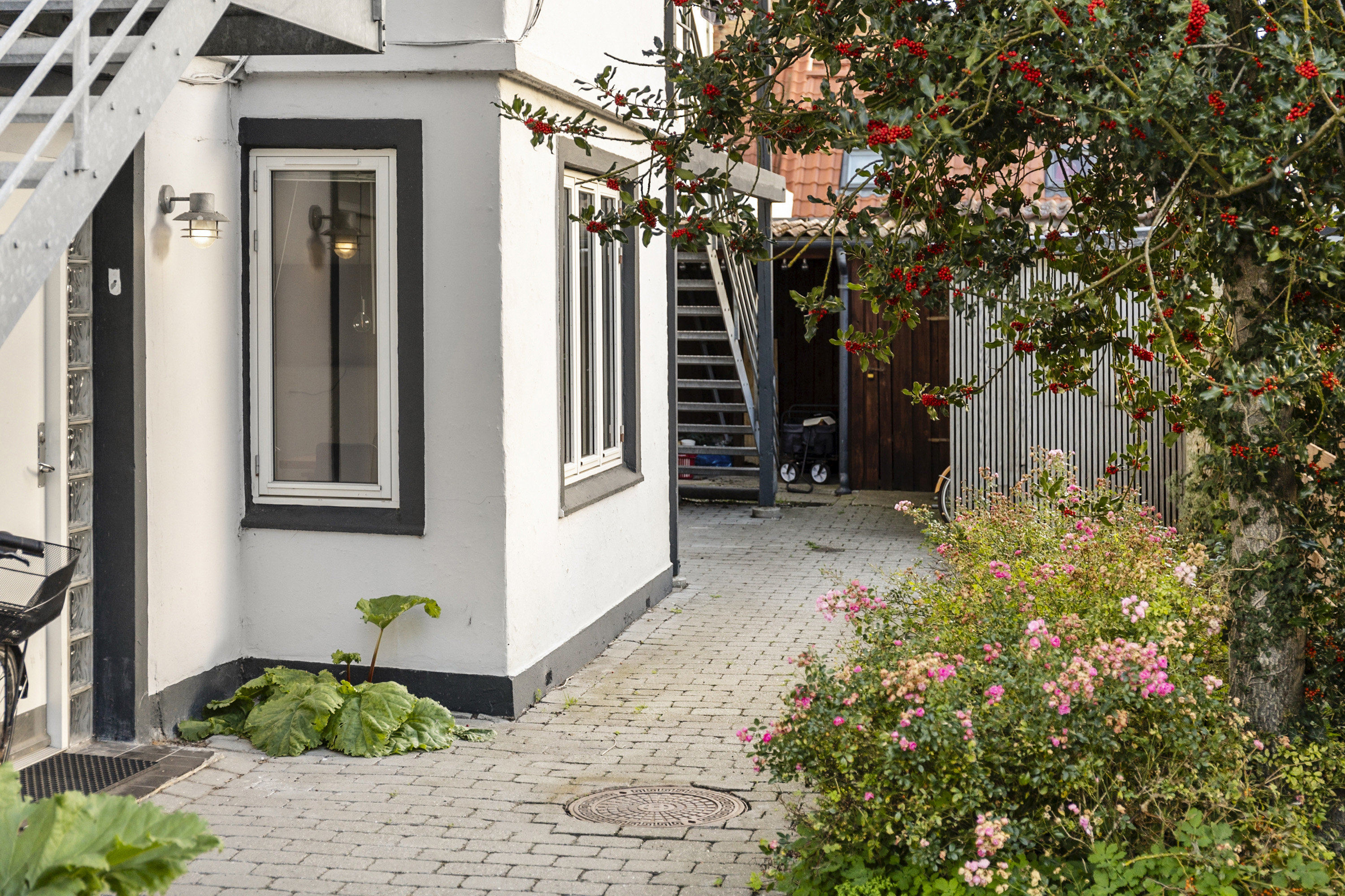 Fremhævet entré billede i fuldskærmstilstand. Billede af Bjergegade 28, st. th., 5000 Odense C