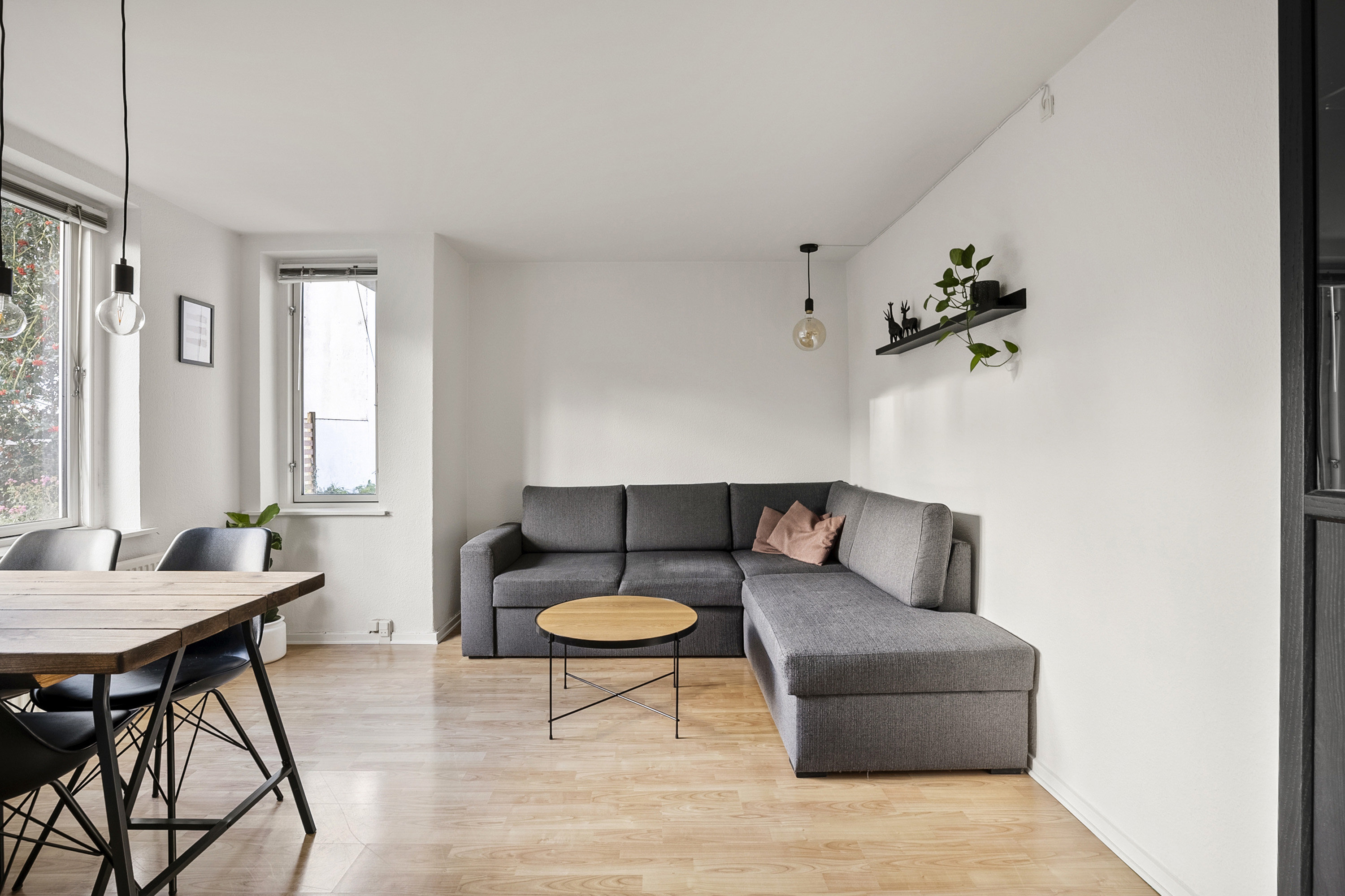 Fremhævet stue billede i fuldskærmstilstand. Billede af Bjergegade 28, st. th., 5000 Odense C