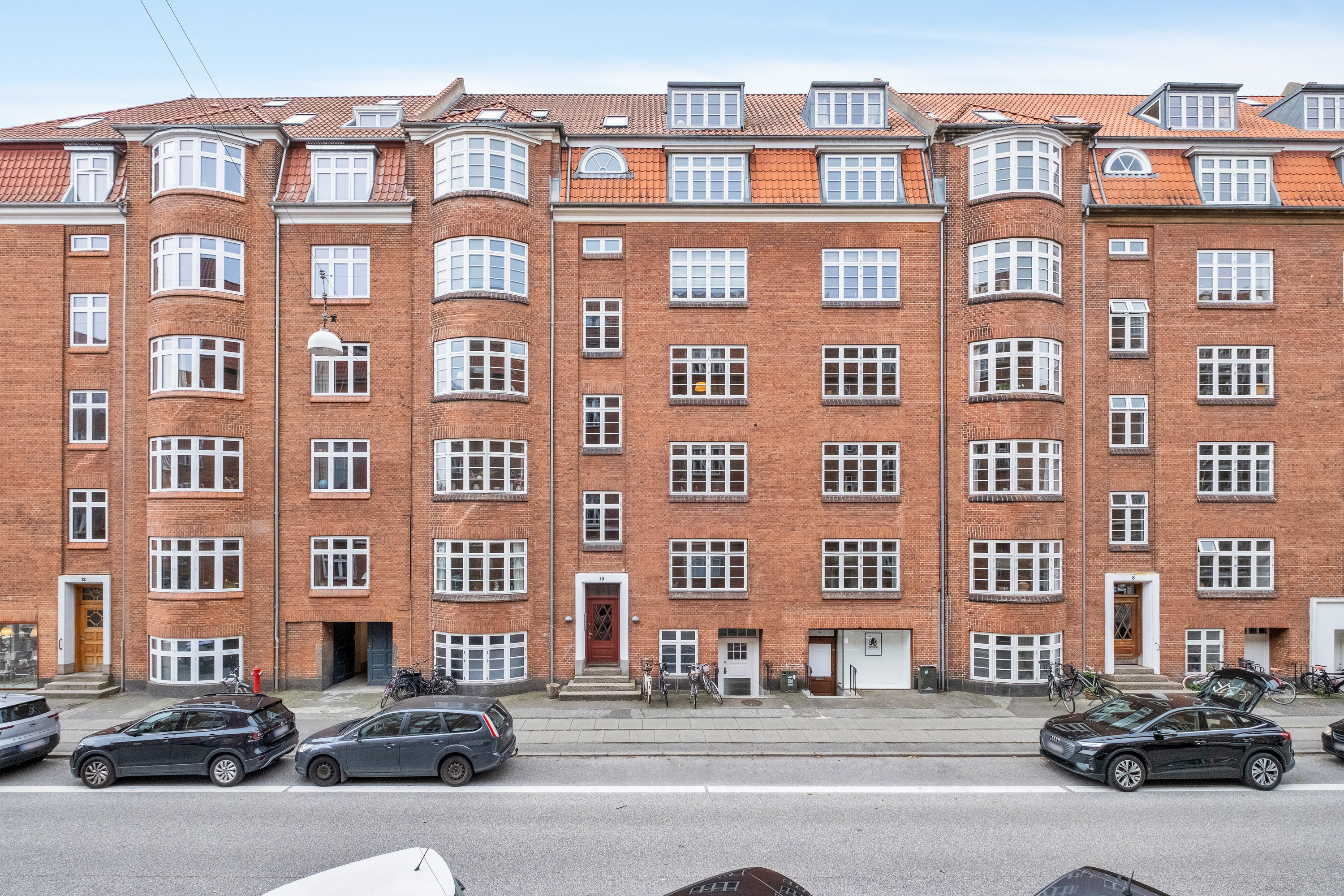 Fremhævet facade billede i fuldskærmstilstand. Billede af Chr. Wærums Gade 10, 2. th., 8000 Aarhus C