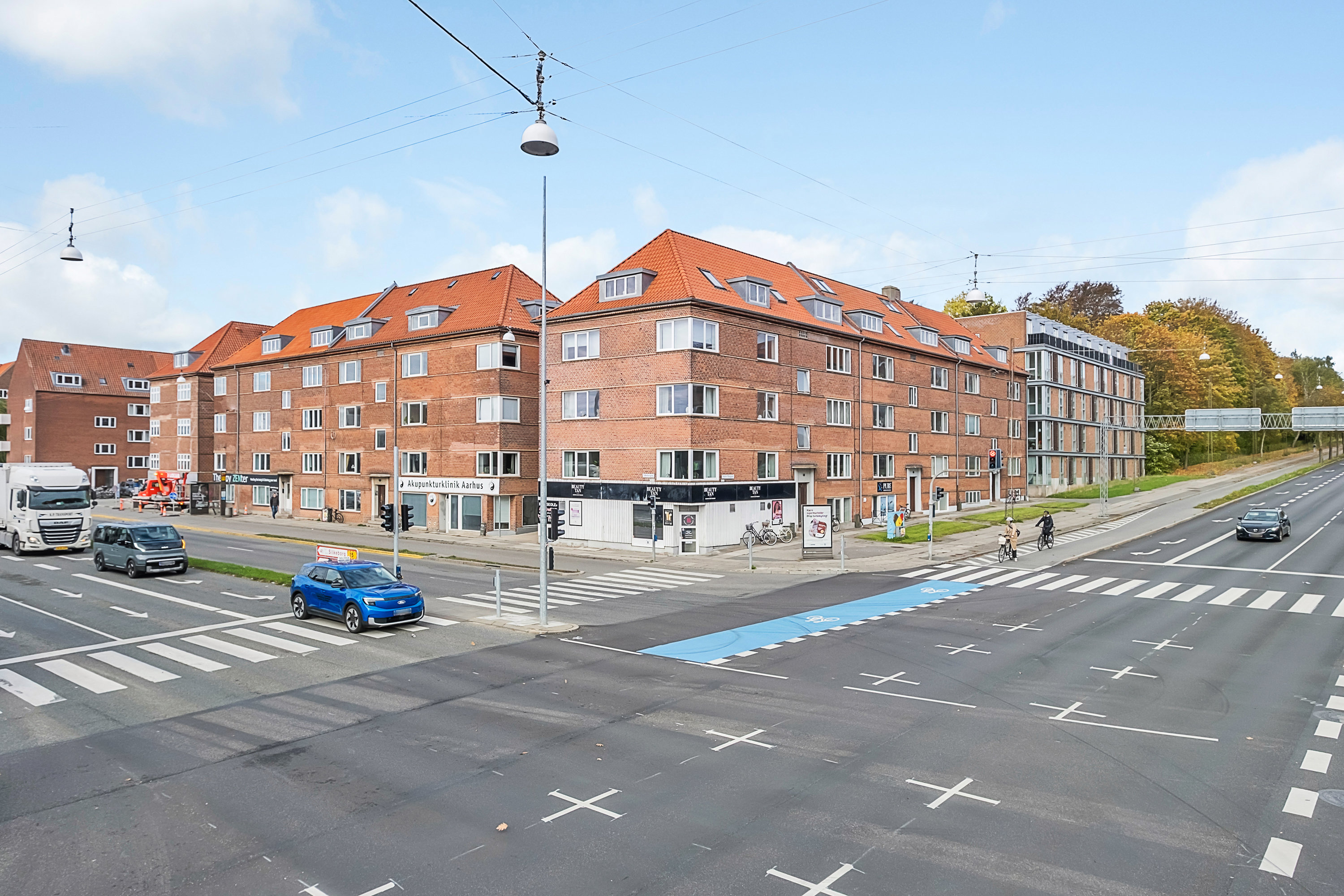 Fremhævet facade billede i fuldskærmstilstand. Billede af Vestre Ringgade 41, 1. tv., 8000 Aarhus C