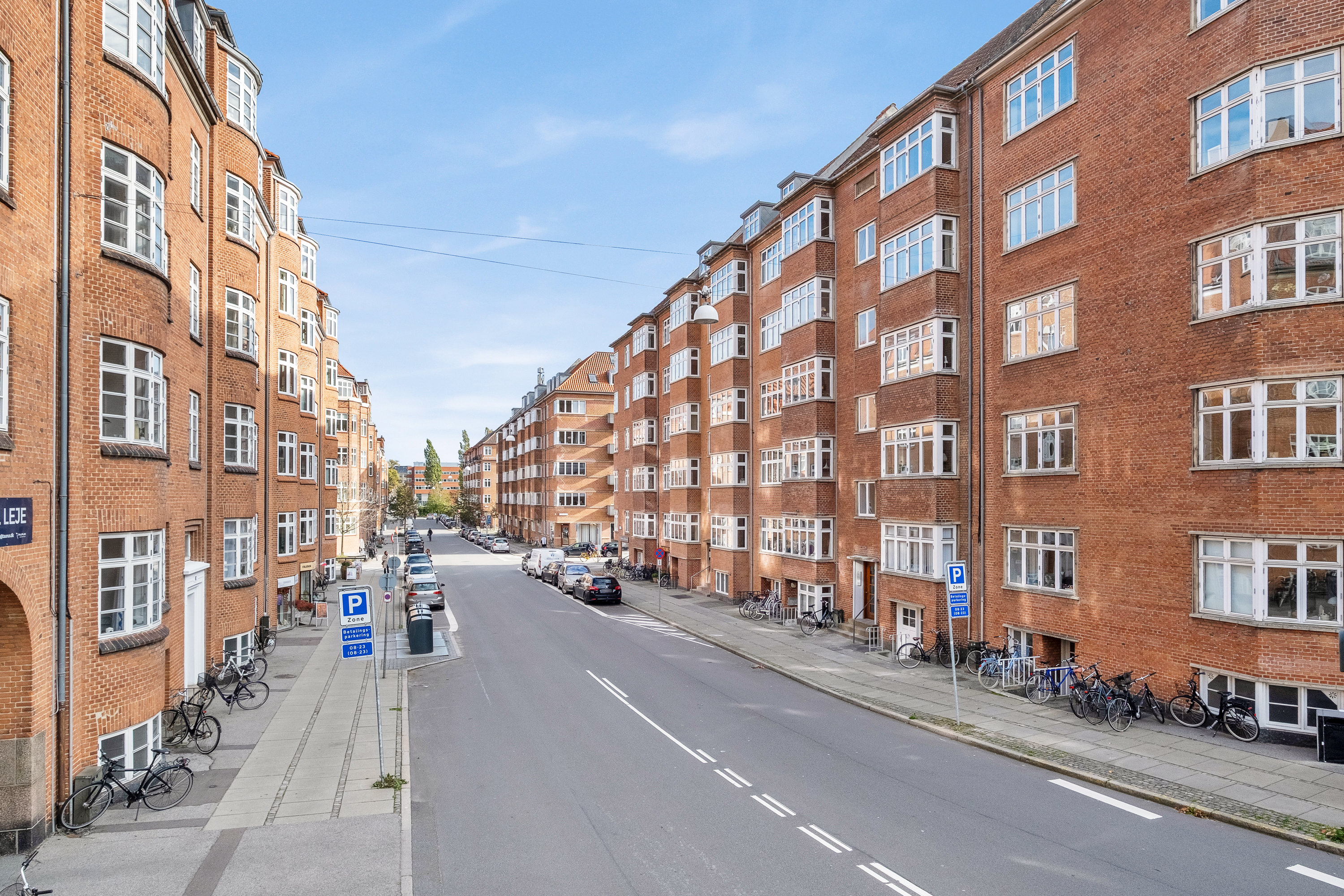 Fremhævet facade billede i fuldskærmstilstand. Billede af Ålborggade 23, 2. tv., 8000 Aarhus C