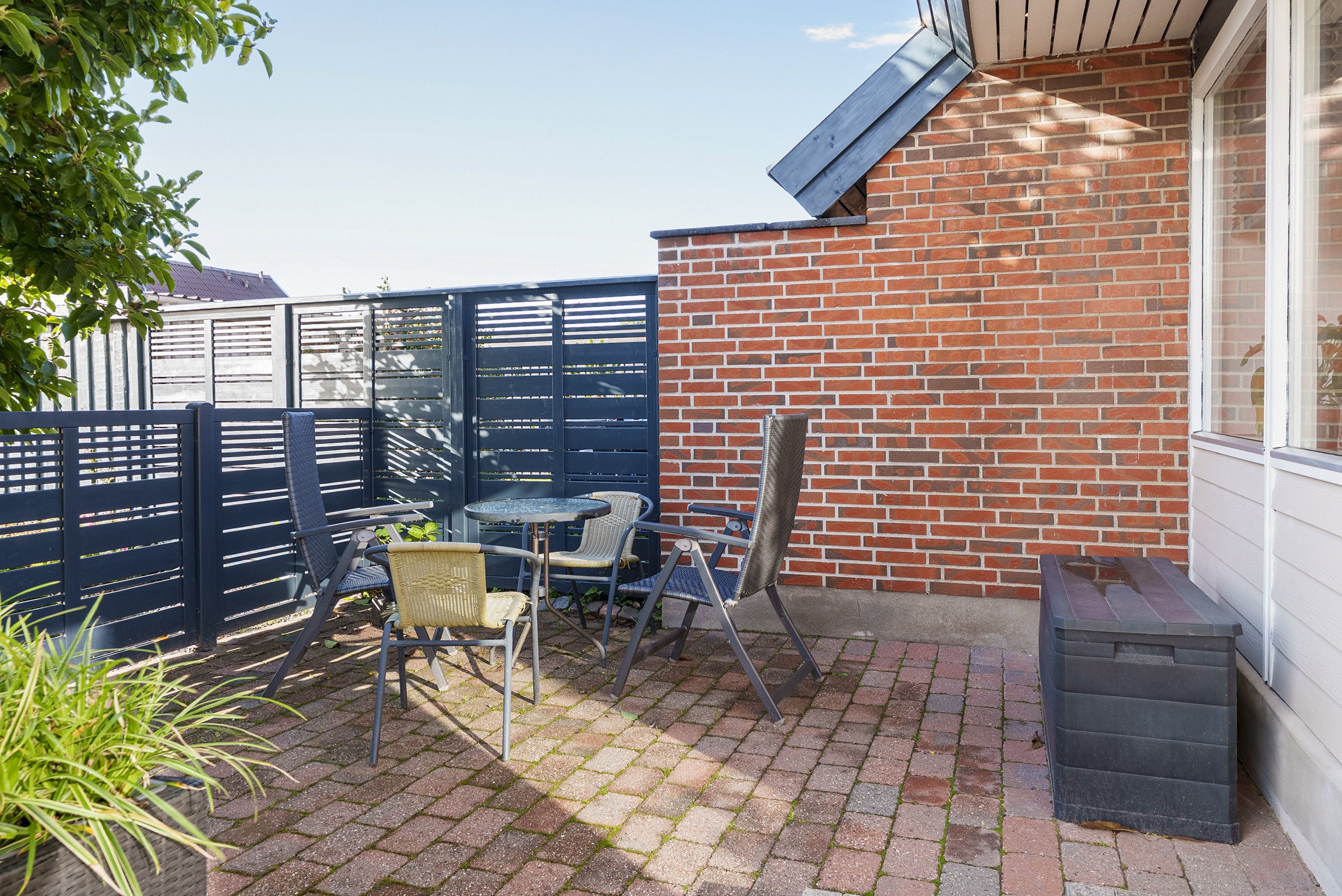 Fremhævet terrasse billede i fuldskærmstilstand. Billede af Rensdyrløkken 119, Slukefter, 5210 Odense NV
