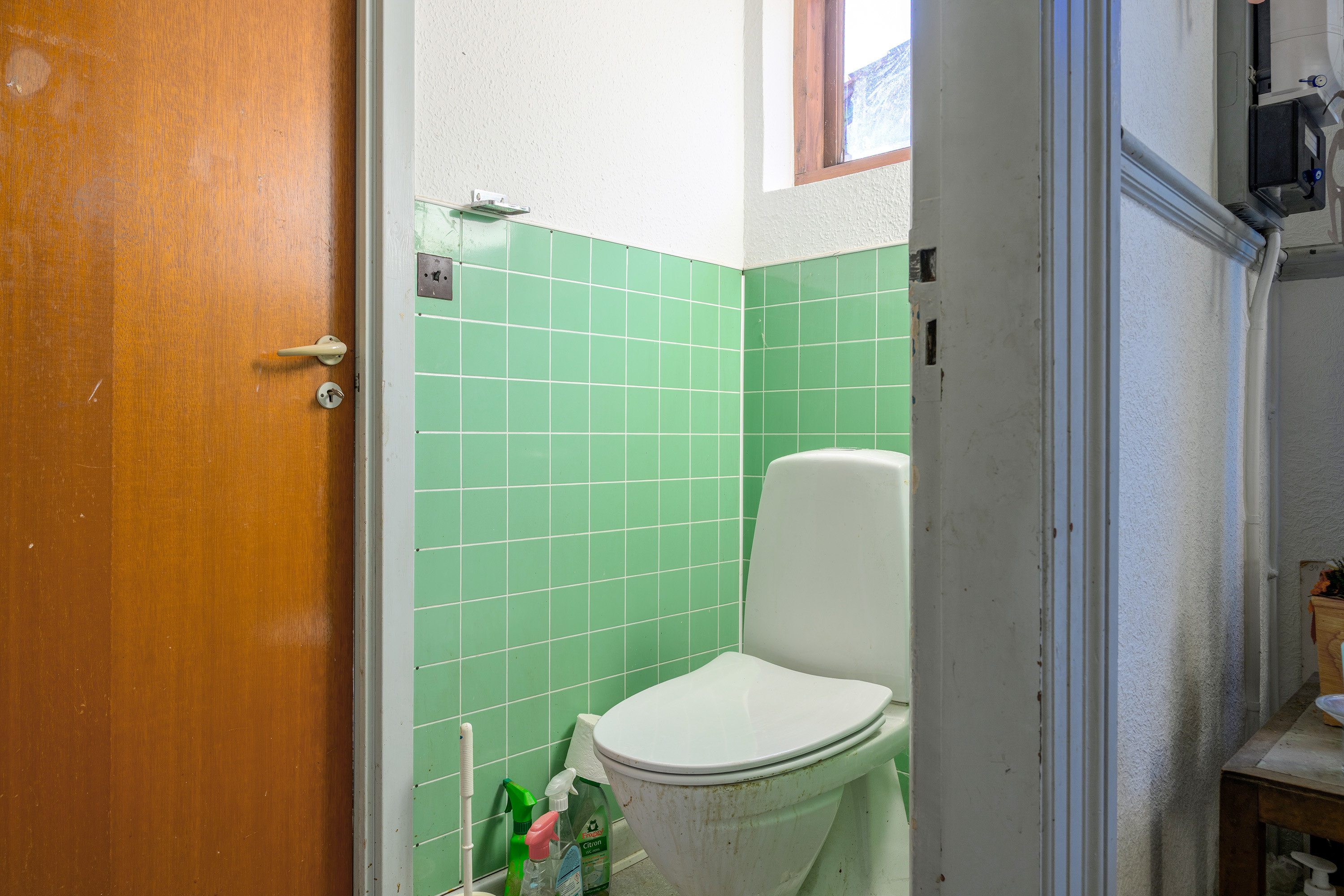 Fremhævet toilet billede i fuldskærmstilstand. Billede af Gaabensevej 84, 4800 Nykøbing F