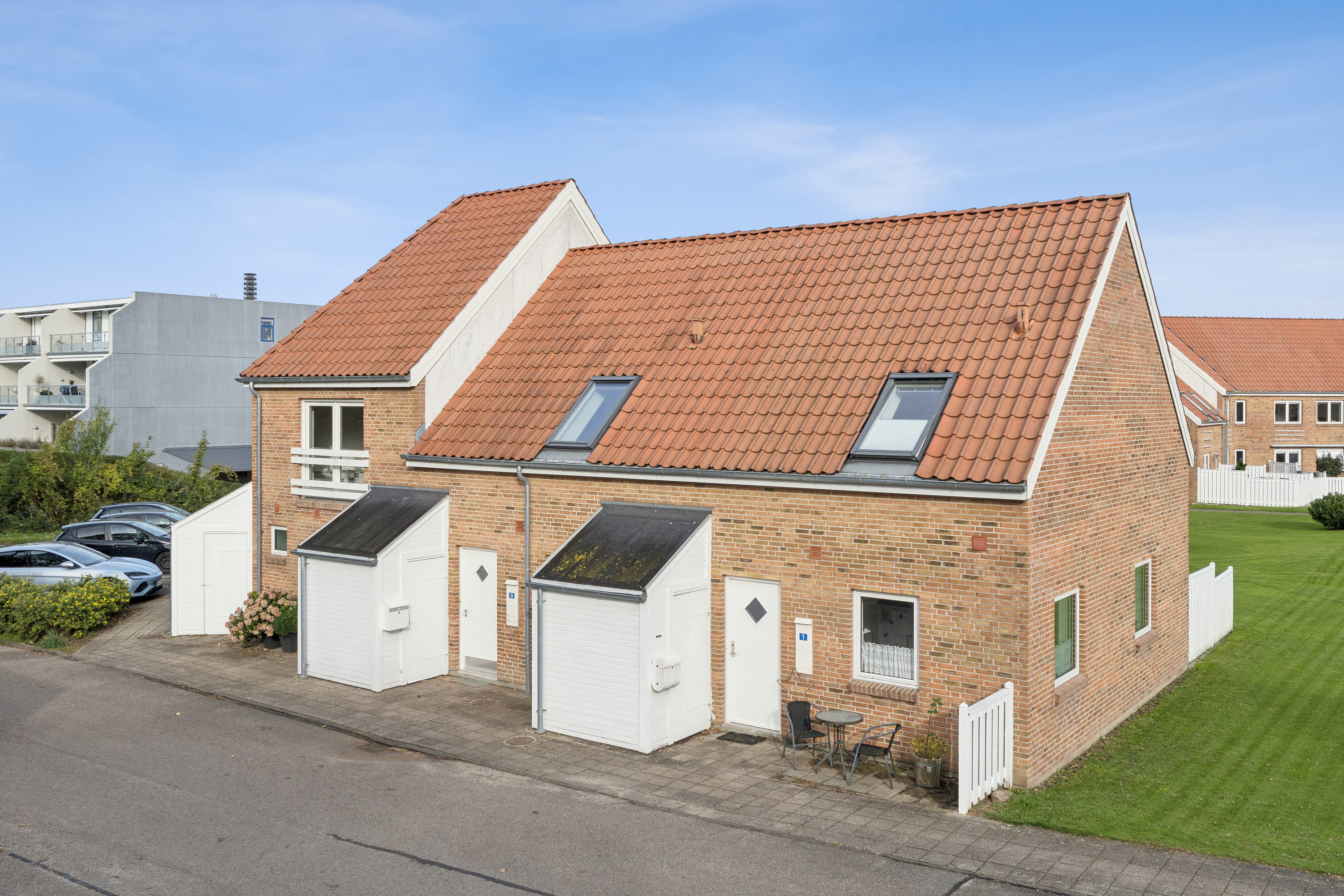 Fremhævet set fra vejen billede i fuldskærmstilstand. Billede af Fjordvej 3, 6200 Aabenraa