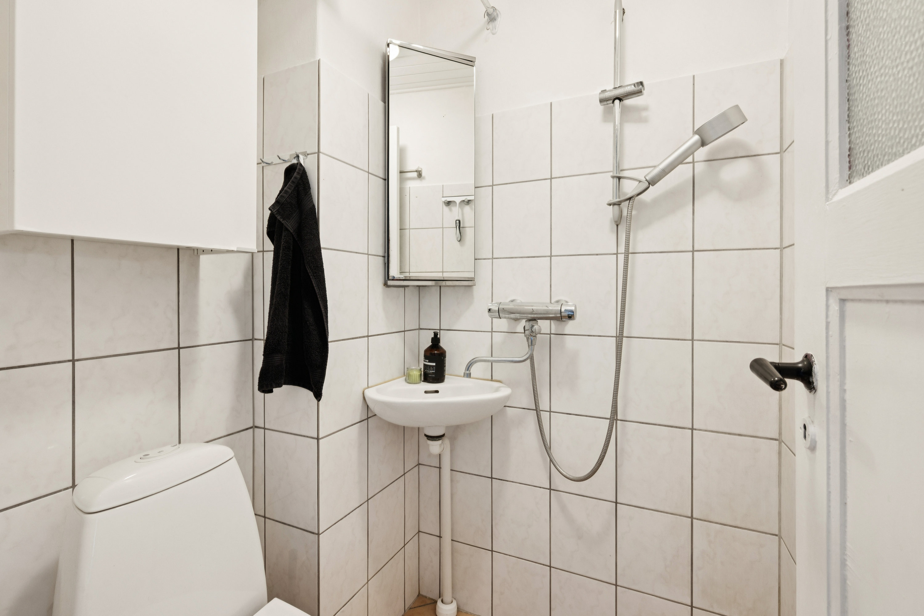 Fremhævet badeværelse billede i fuldskærmstilstand. Billede af Tåsingegade 12, st. th., 8200 Aarhus N