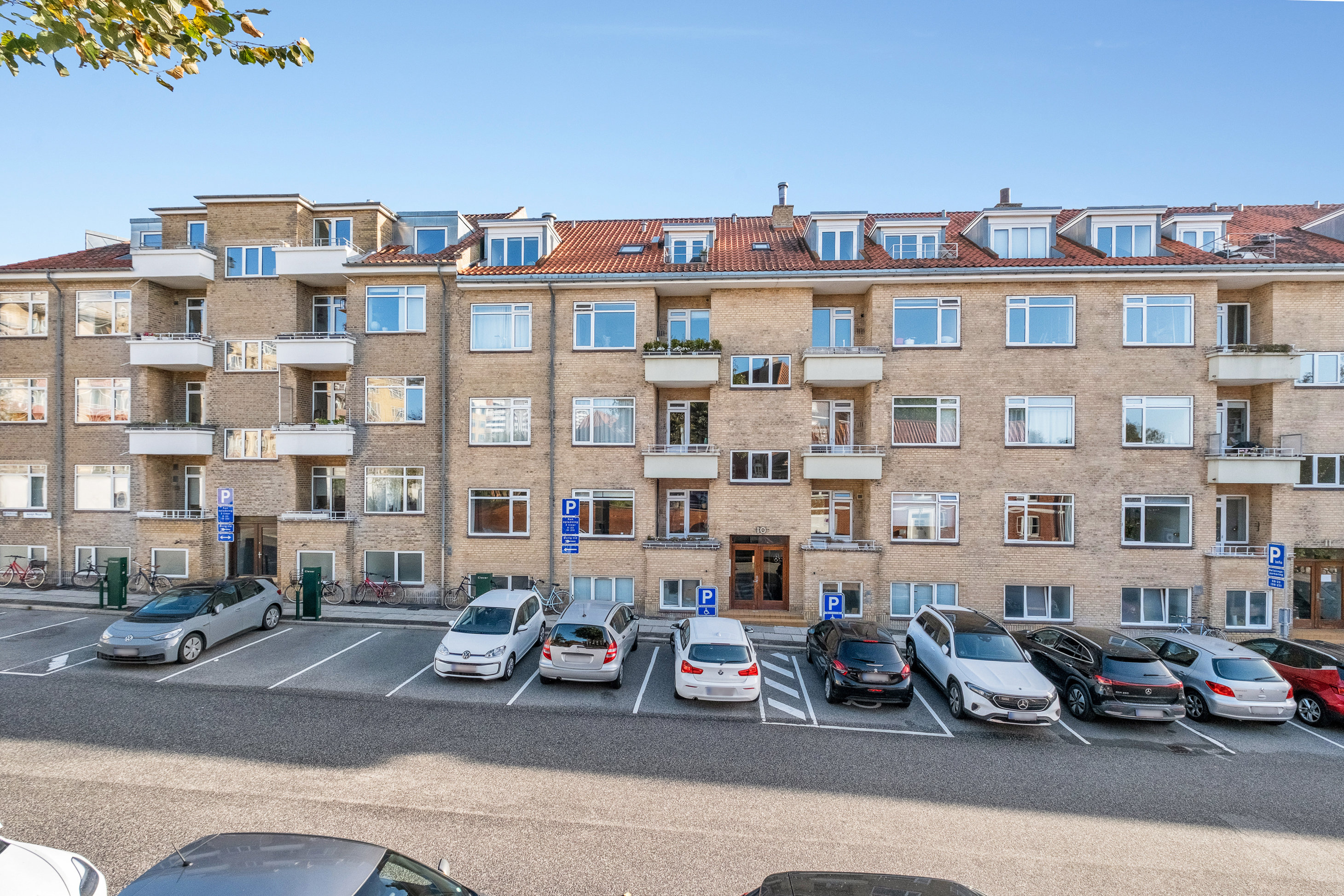 Fremhævet facade billede i fuldskærmstilstand. Billede af Kildegården 10, st. tv., 8000 Aarhus C