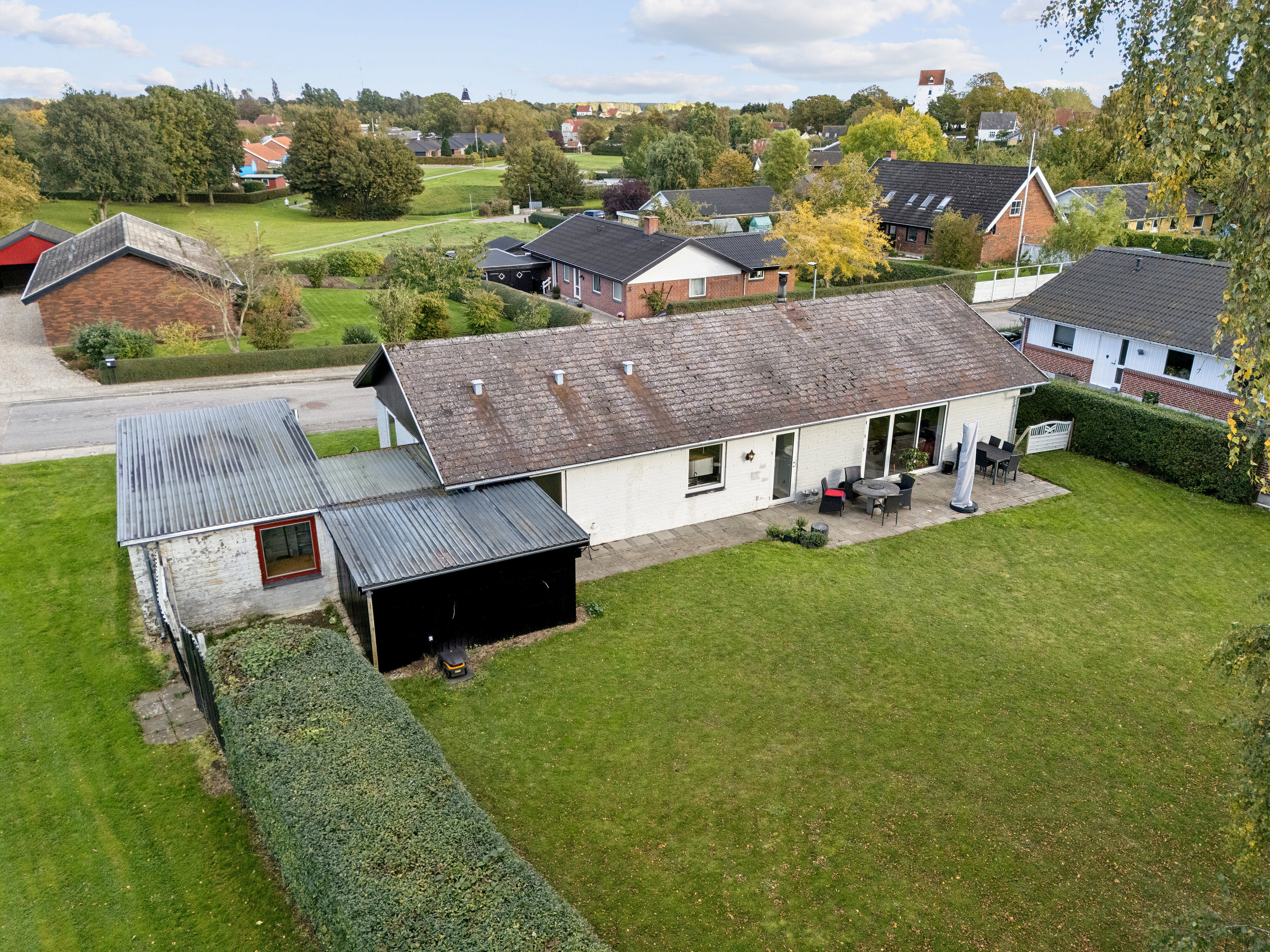 Fremhævet set fra haven billede i fuldskærmstilstand. Billede af Elmevej 13, Tullebølle, 5953 Tranekær