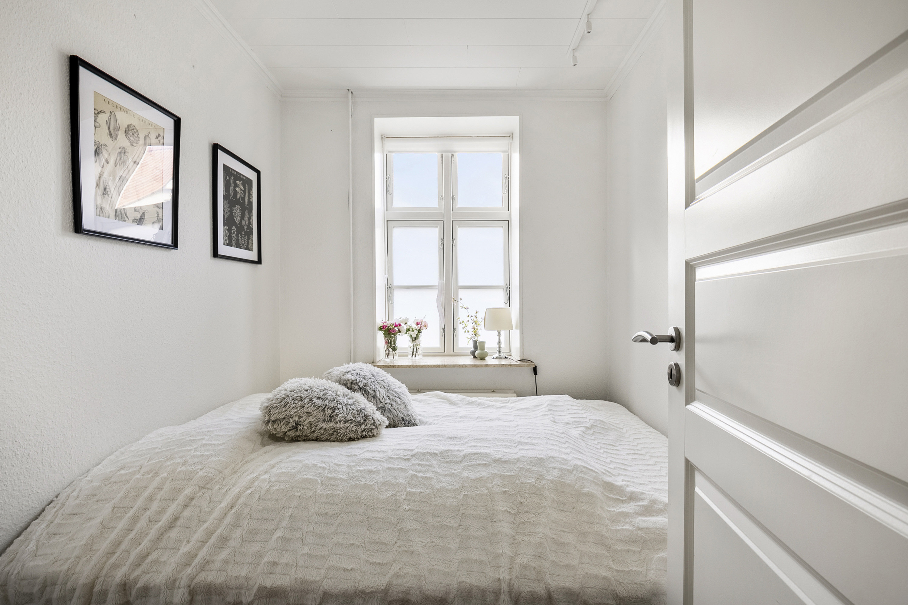 Fremhævet soveværelse billede i fuldskærmstilstand. Billede af Jens Benzons Gade 54A, st., 5000 Odense C