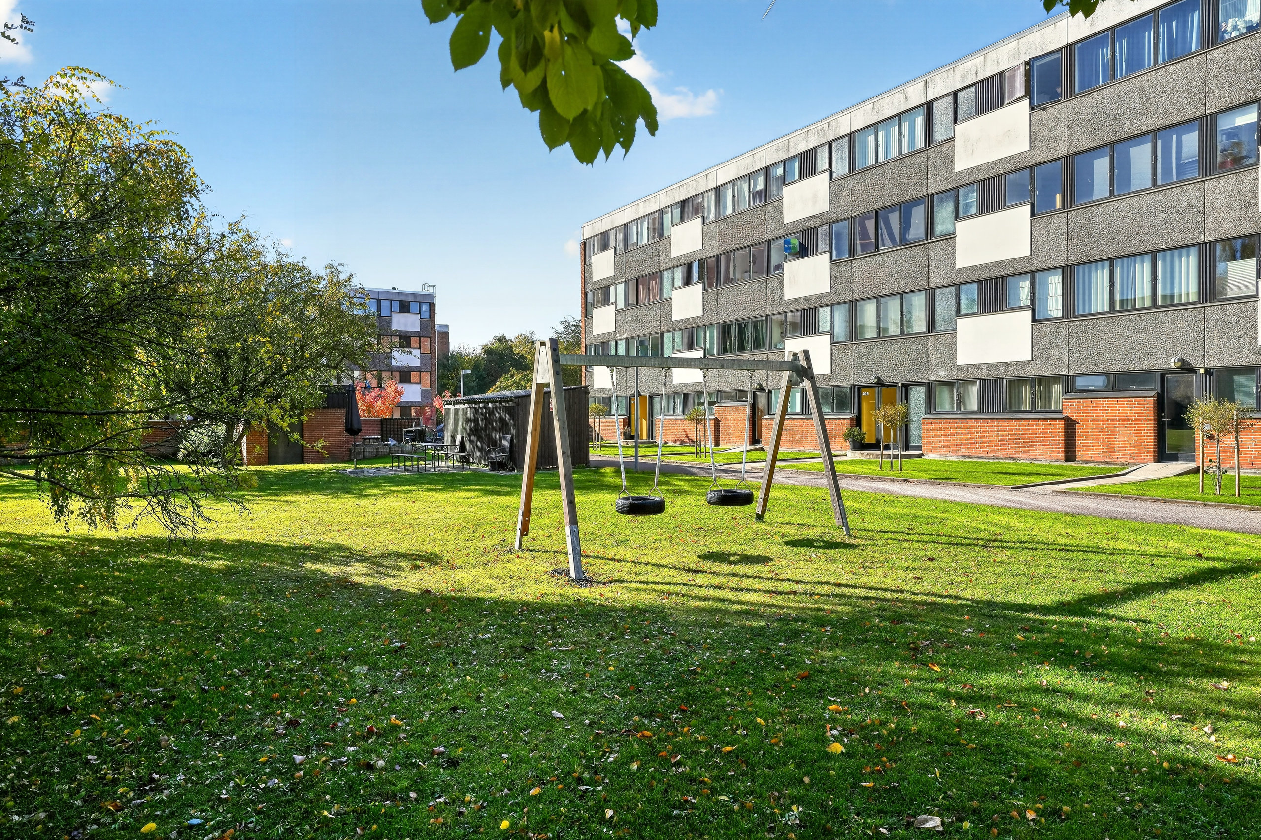 Fremhævet gårdmiljø billede i fuldskærmstilstand. Billede af Teglgårdsvej 407, st. tv., 3050 Humlebæk