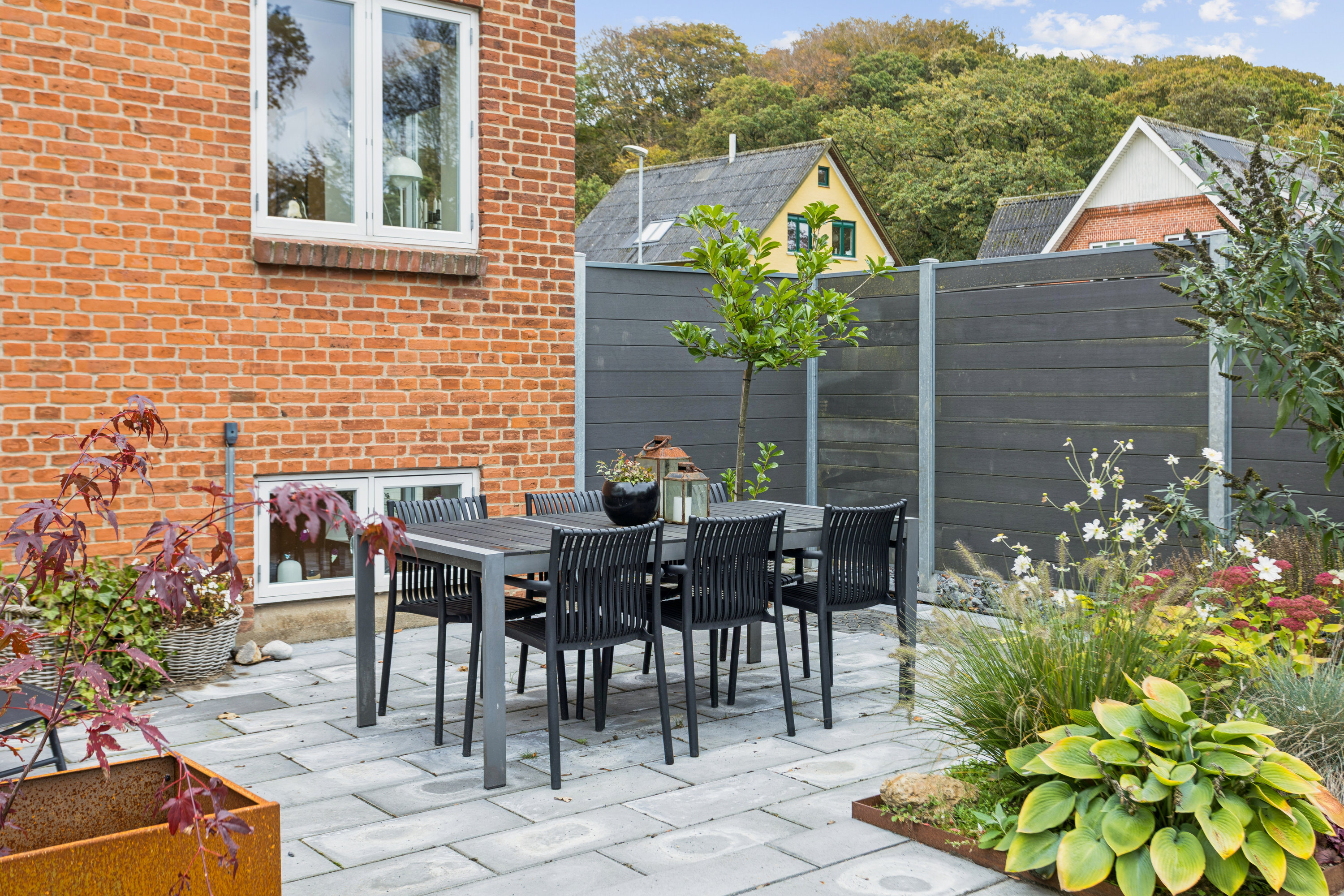 Fremhævet terrasse billede i fuldskærmstilstand. Billede af Skovbakken 1, 7800 Skive