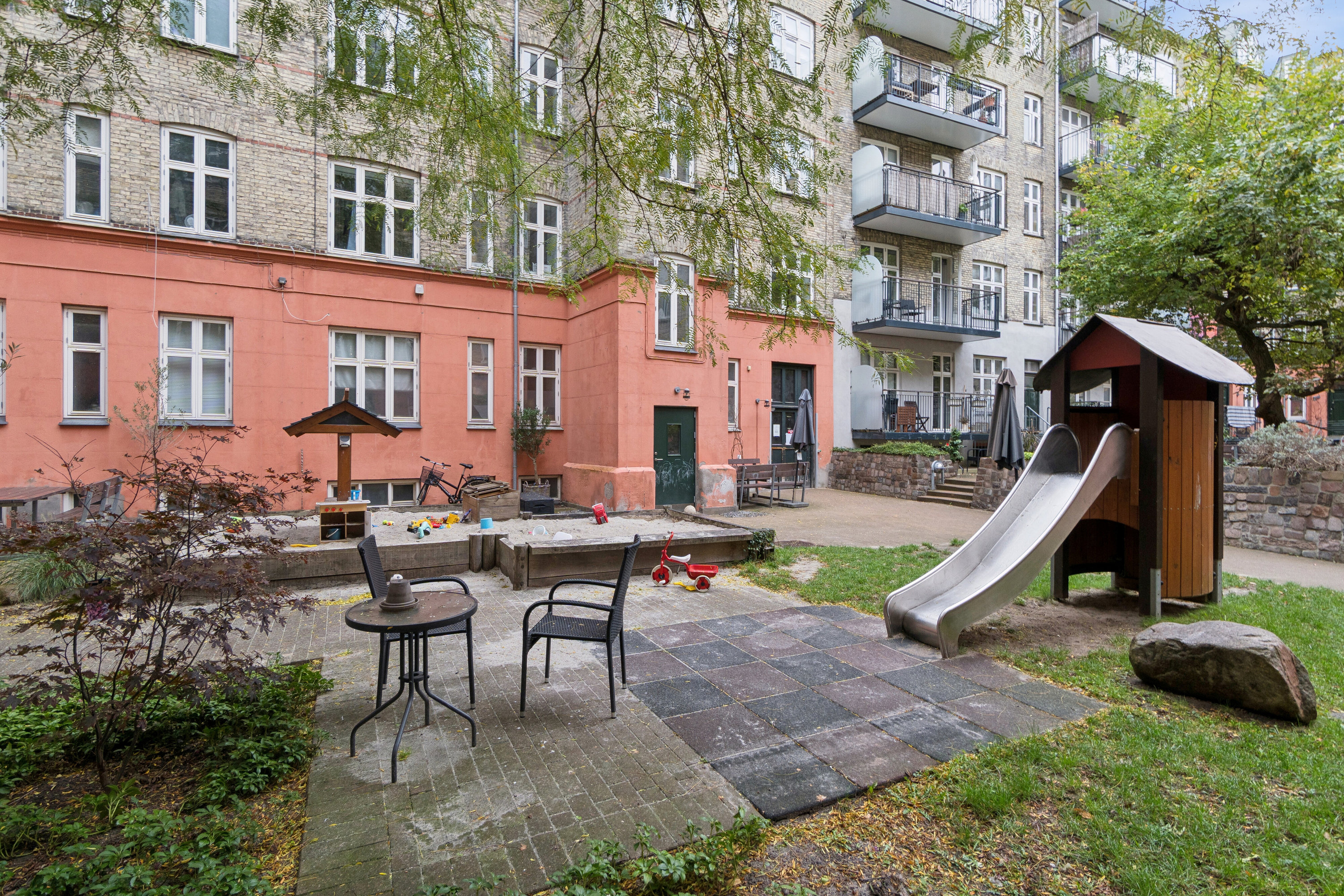 Fremhævet udendørs billede i fuldskærmstilstand. Billede af Saltholmsvej 6, 1. tv., 2300 København S