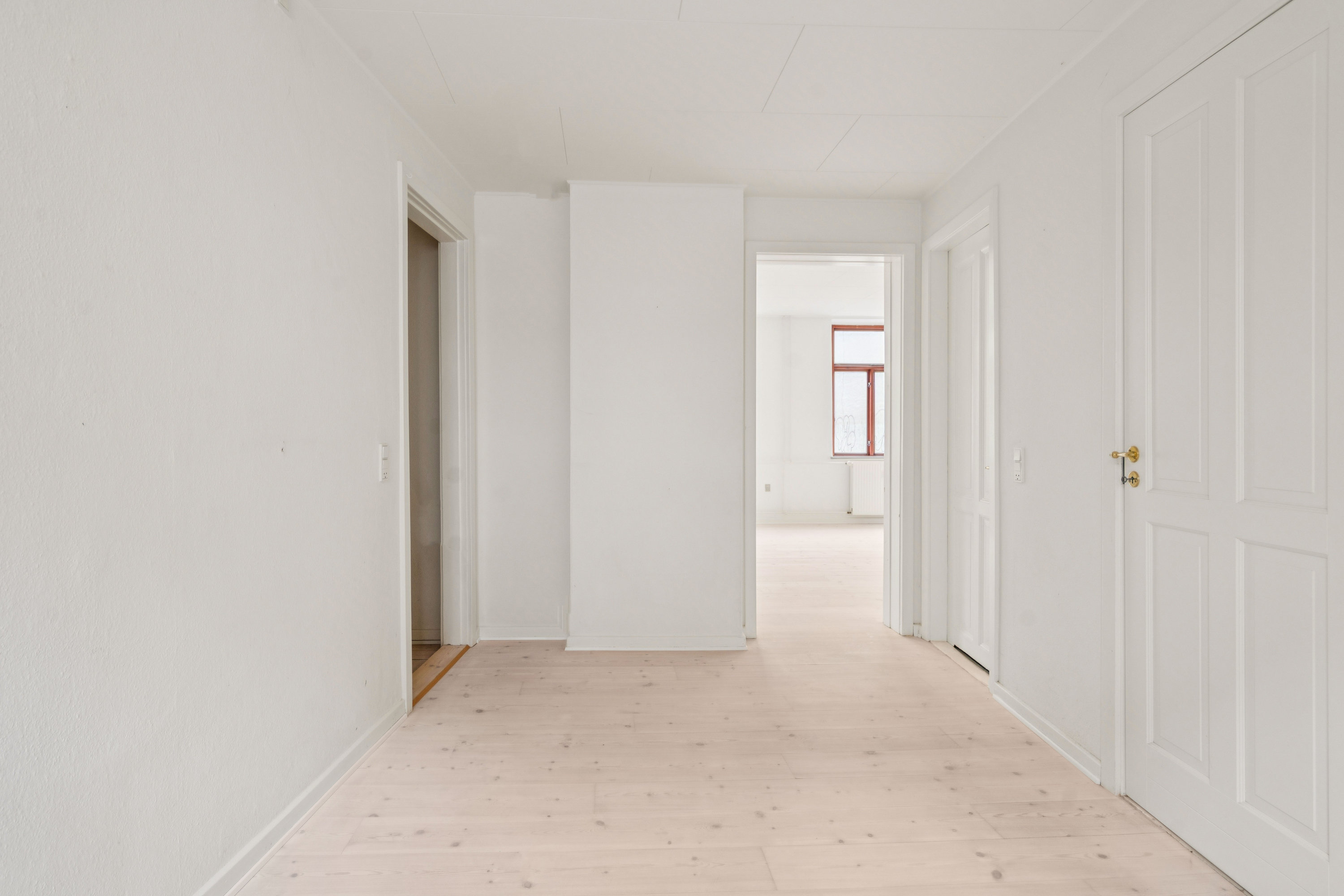 Fremhævet gang billede i fuldskærmstilstand. Billede af Vestergrave 11A, st., 8900 Randers C