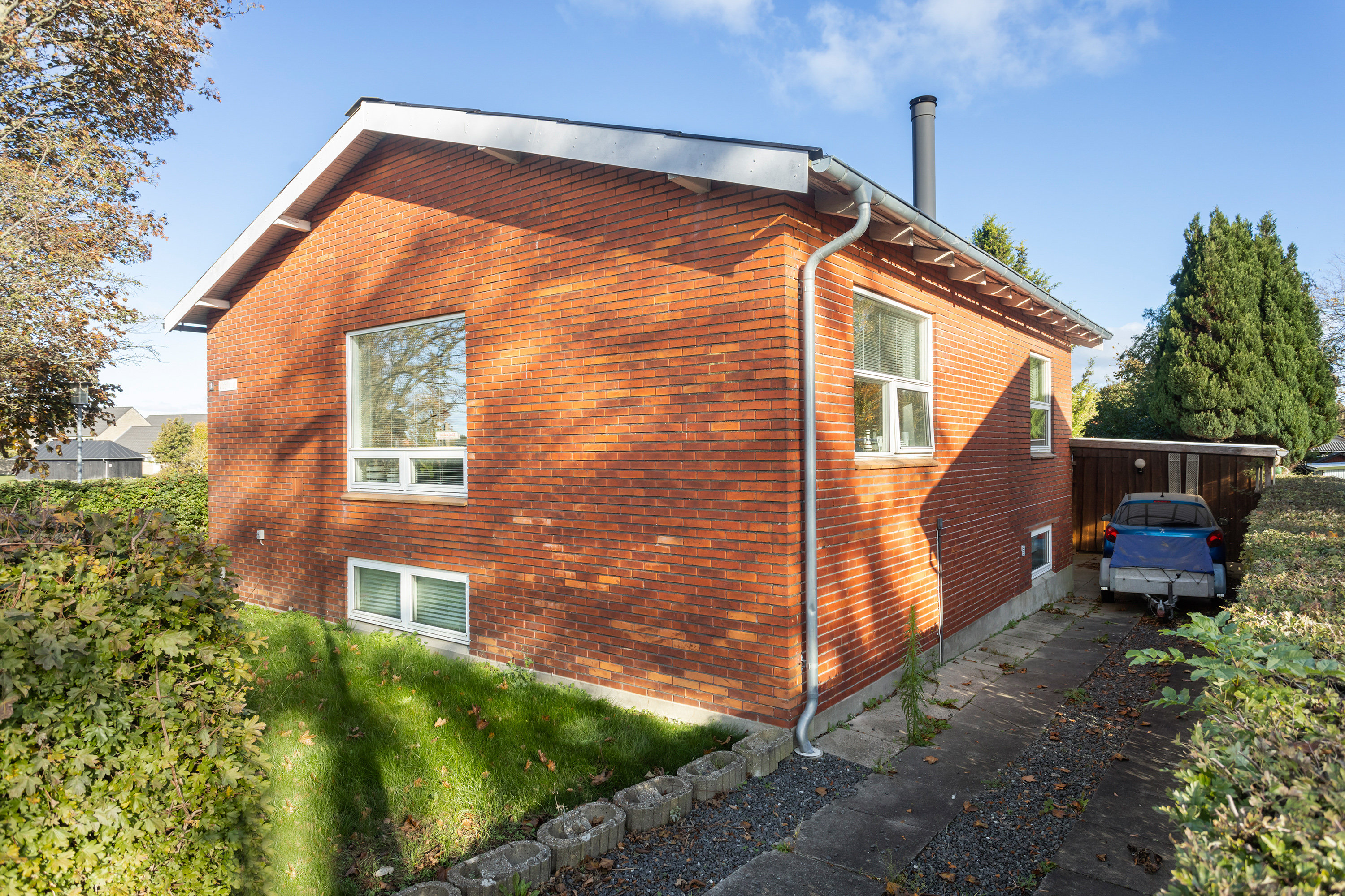Fremhævet facade billede i fuldskærmstilstand. Billede af Uldallsvej 18, 9900 Frederikshavn