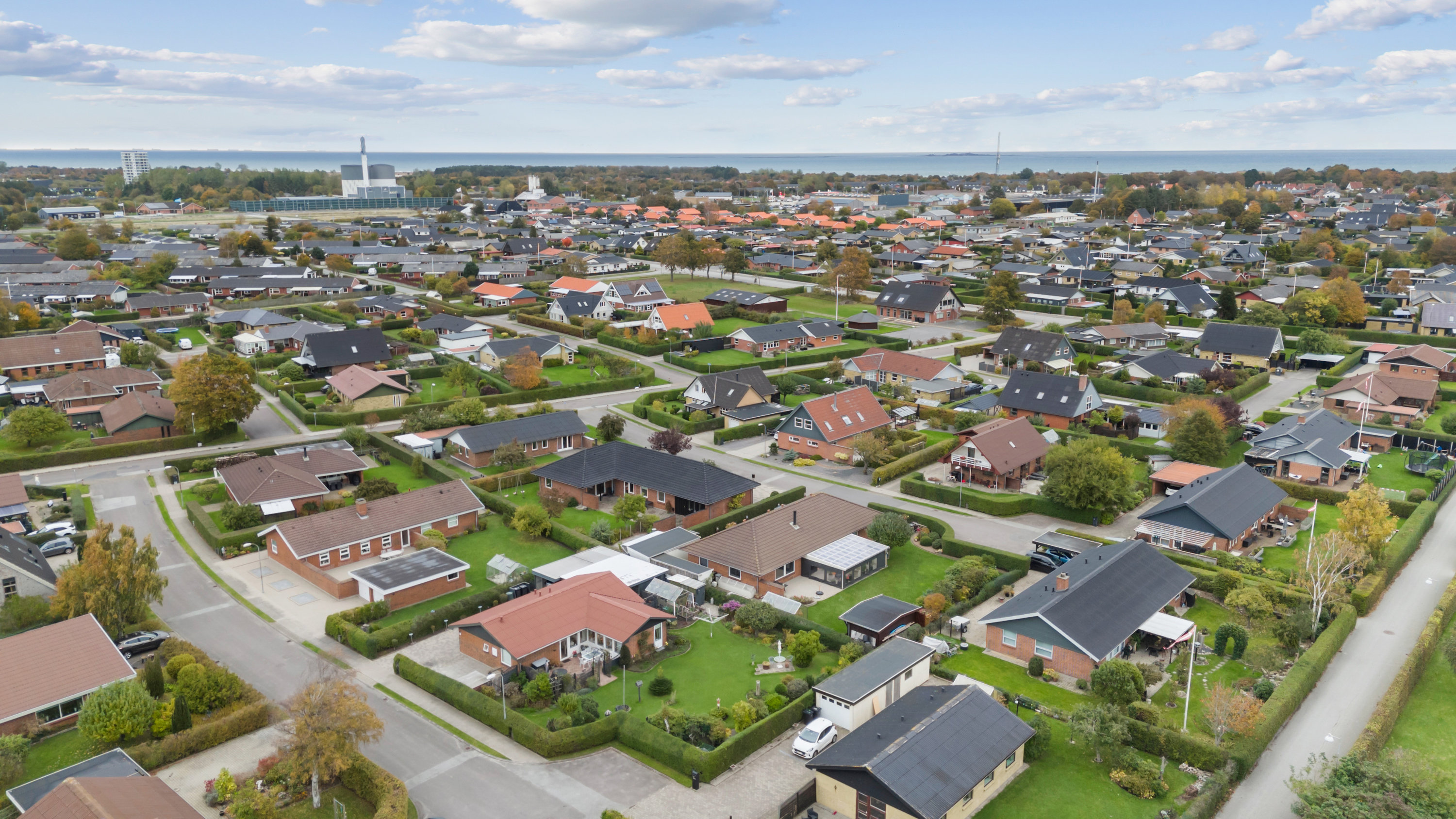 Fremhævet luftfoto billede i fuldskærmstilstand. Billede af Allingevej 5, 9900 Frederikshavn