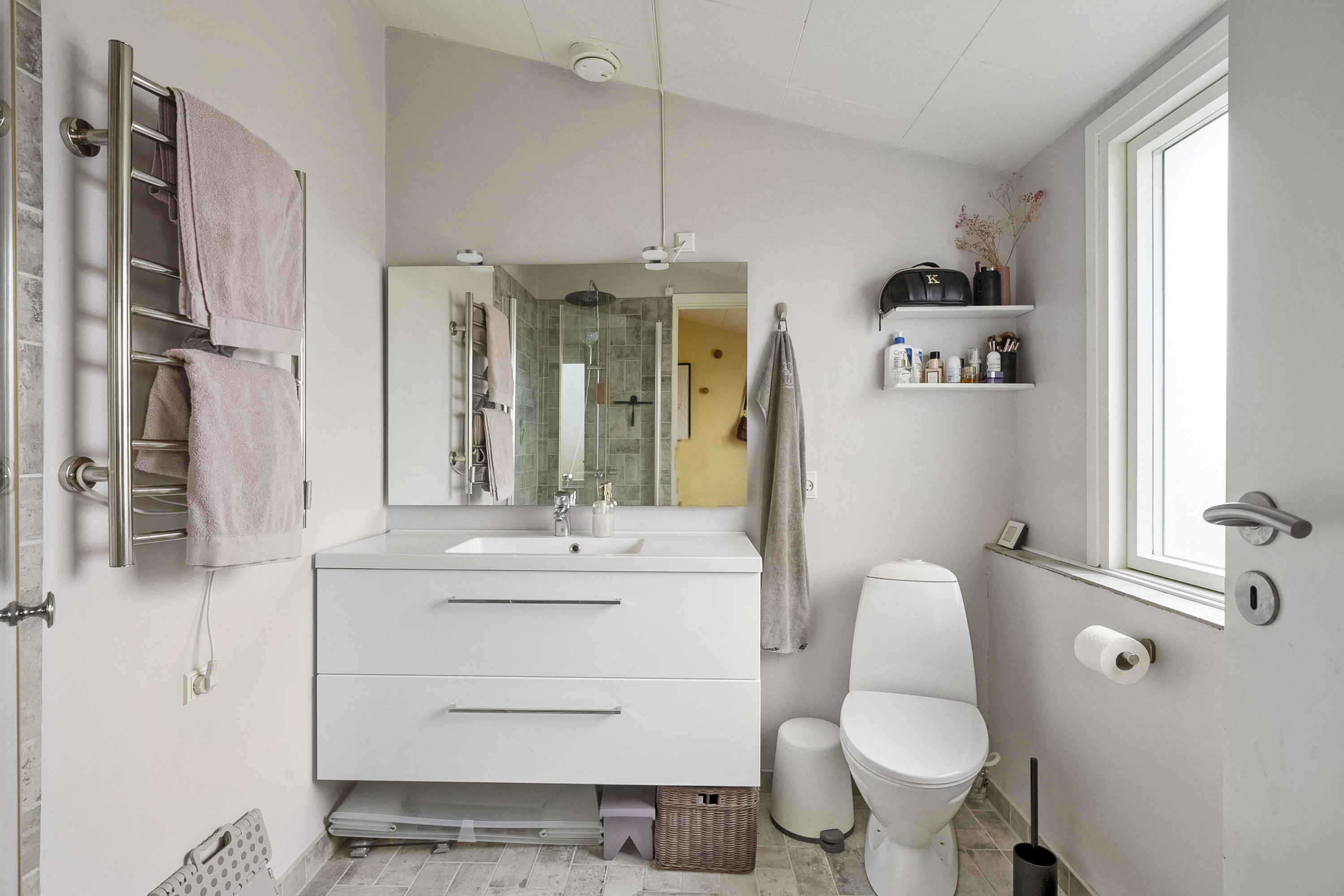 Fremhævet toilet billede i fuldskærmstilstand. Billede af Søvej 10, 5550 Langeskov