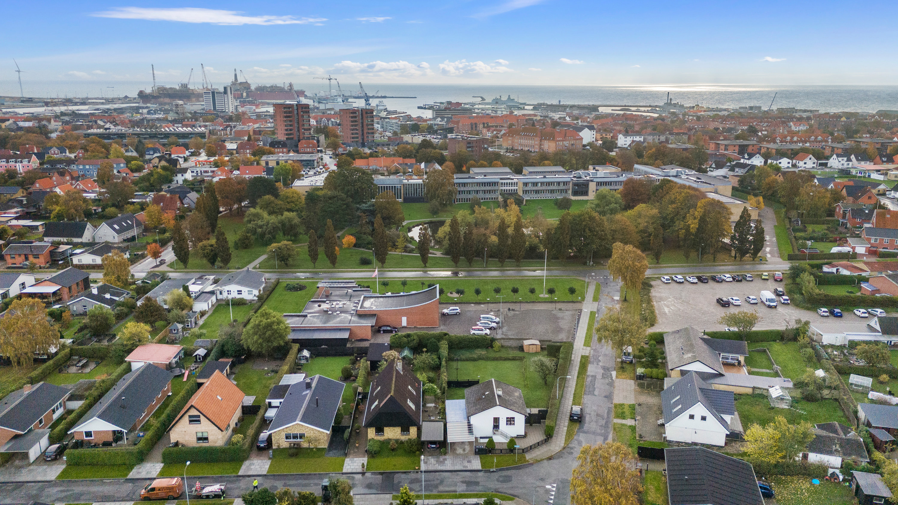 Fremhævet luftfoto billede i fuldskærmstilstand. Billede af Stenbakkevej 2, 9900 Frederikshavn