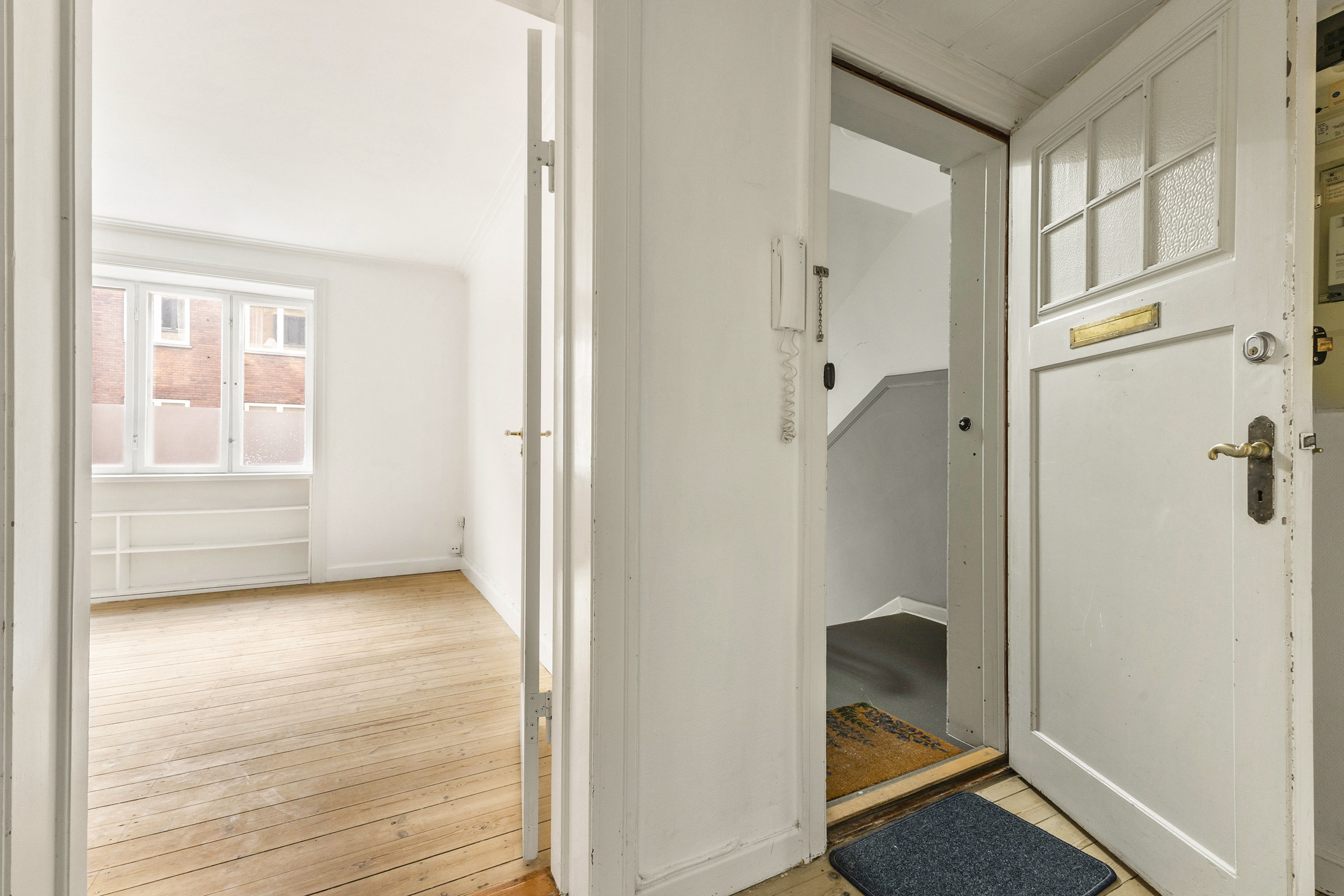 Fremhævet entré billede i fuldskærmstilstand. Billede af Ordrup Jagtvej 42D, st. th., 2920 Charlottenlund
