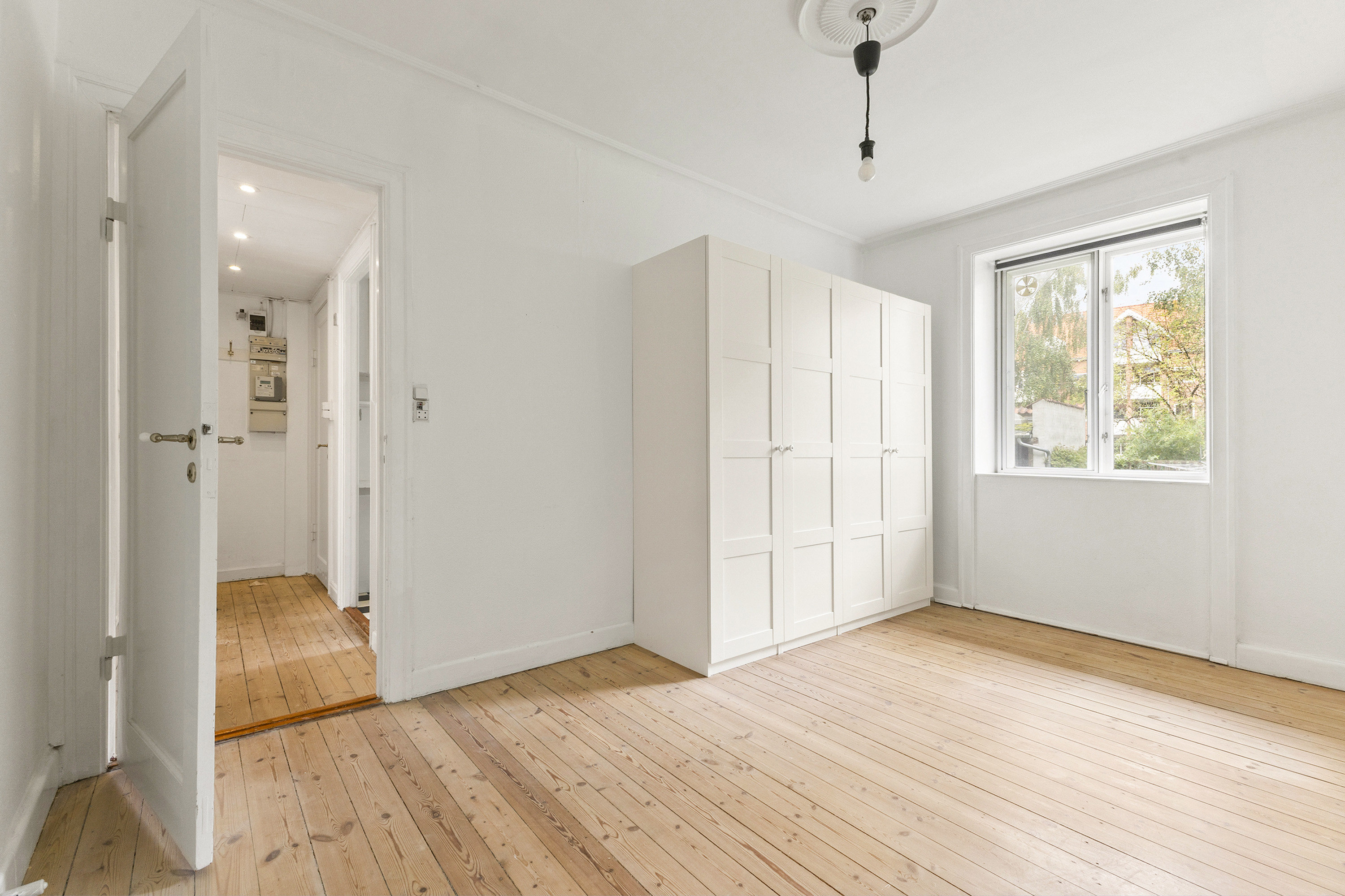 Fremhævet soveværelse billede i fuldskærmstilstand. Billede af Ordrup Jagtvej 42D, st. th., 2920 Charlottenlund
