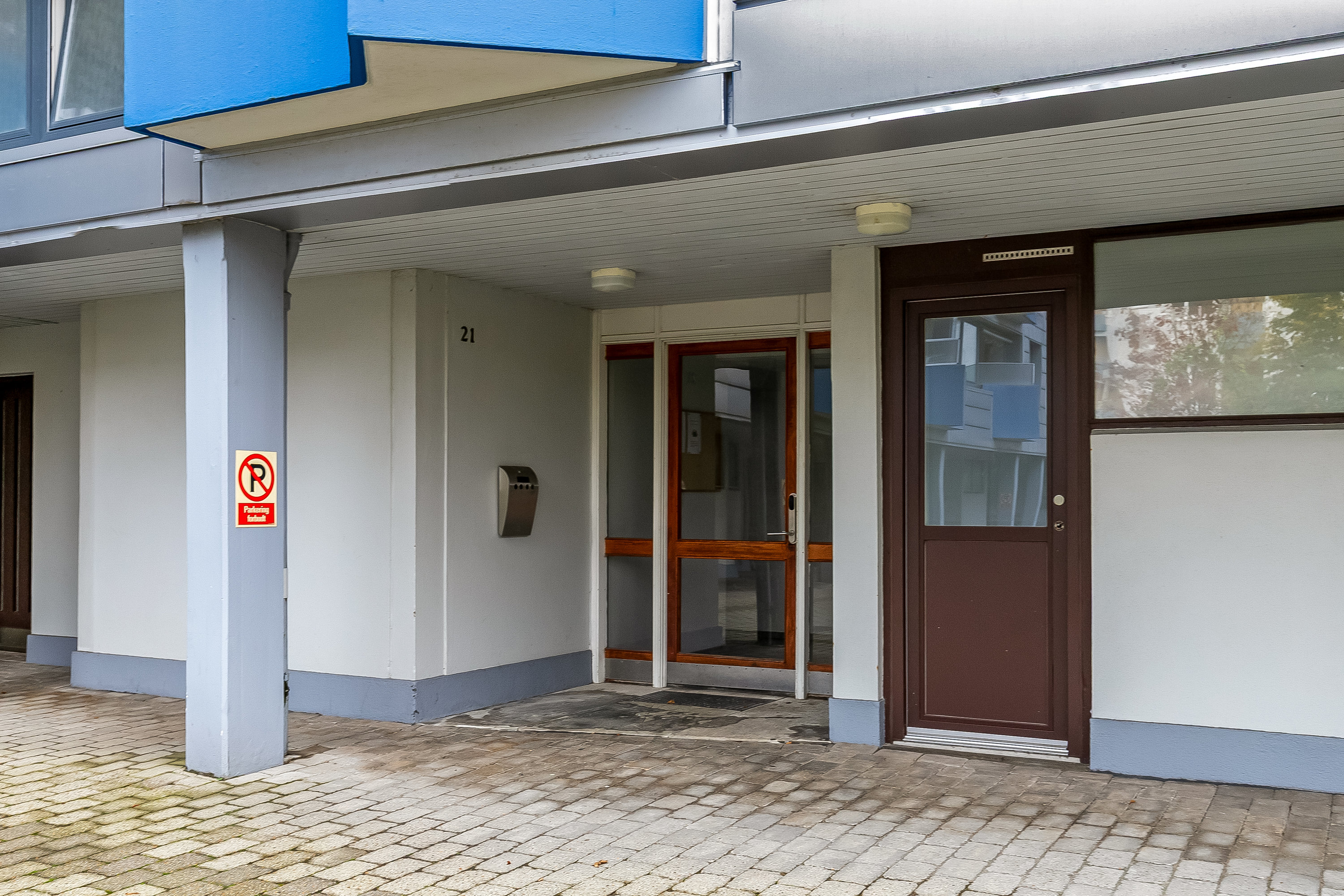 Fremhævet indgangsparti billede i fuldskærmstilstand. Billede af Skovgade 21, 2. 2., 7100 Vejle