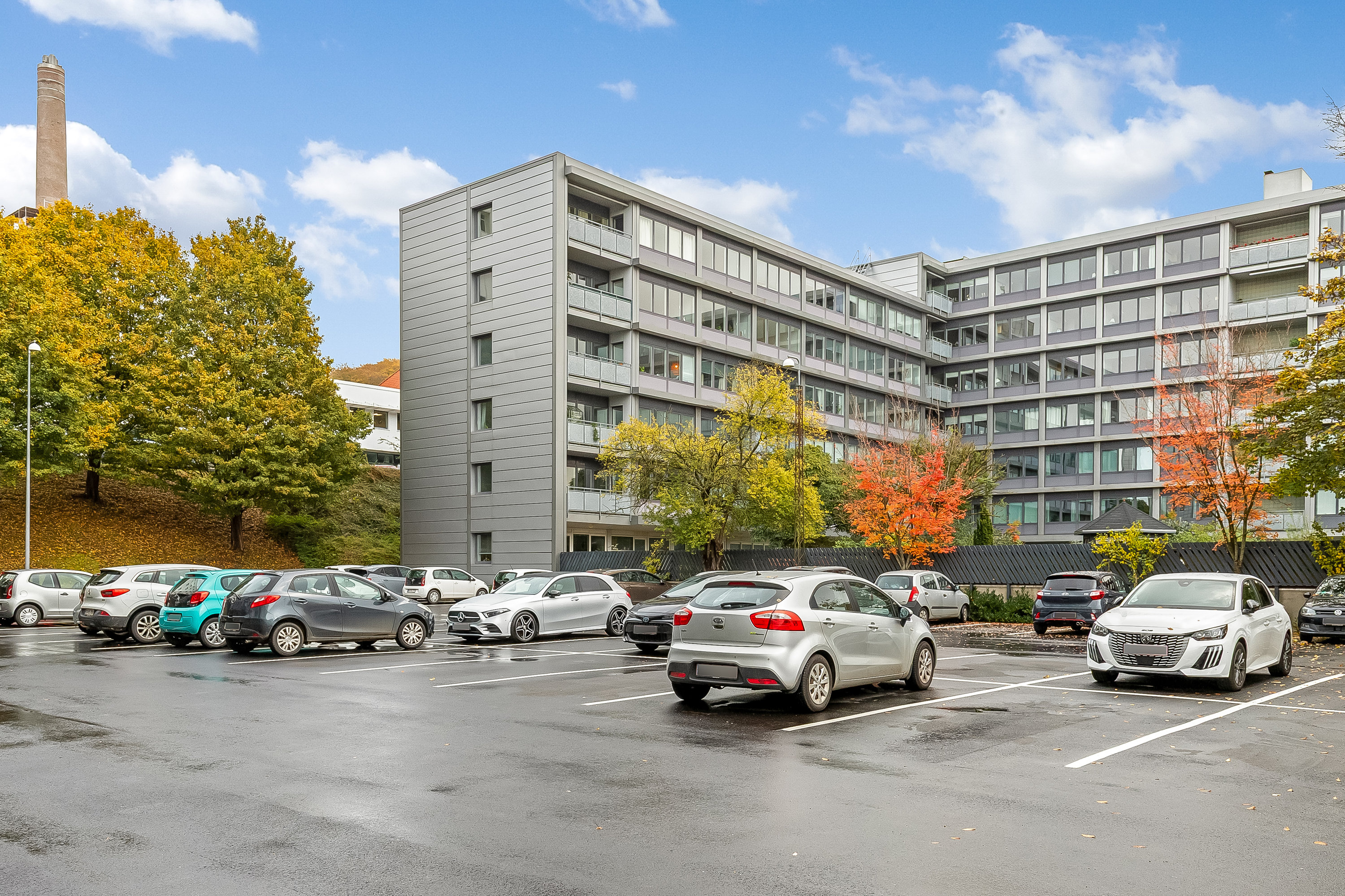 Fremhævet parkeringsplads billede i fuldskærmstilstand. Billede af Skovgade 21, 2. 2., 7100 Vejle