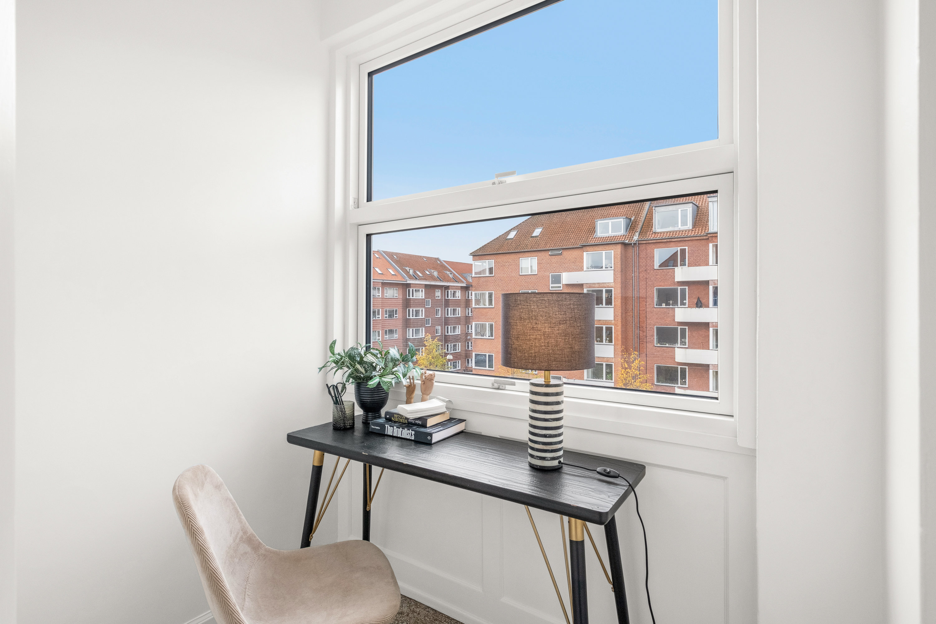 Fremhævet kontor billede i fuldskærmstilstand. Billede af Søndre Ringgade 10, 3. tv., 8000 Aarhus C