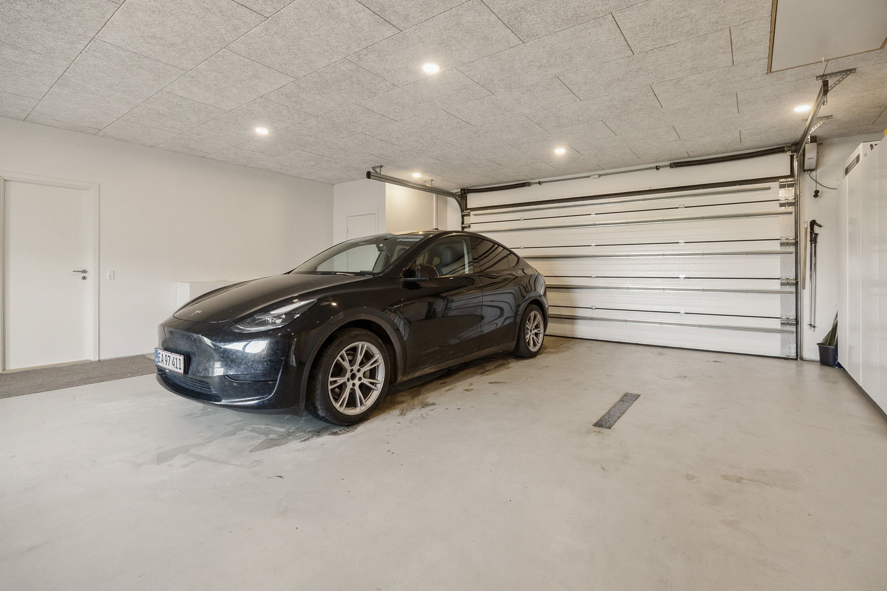 Fremhævet garage billede i fuldskærmstilstand. Billede af Dorfvej 53, Jordbroen, 9330 Dronninglund