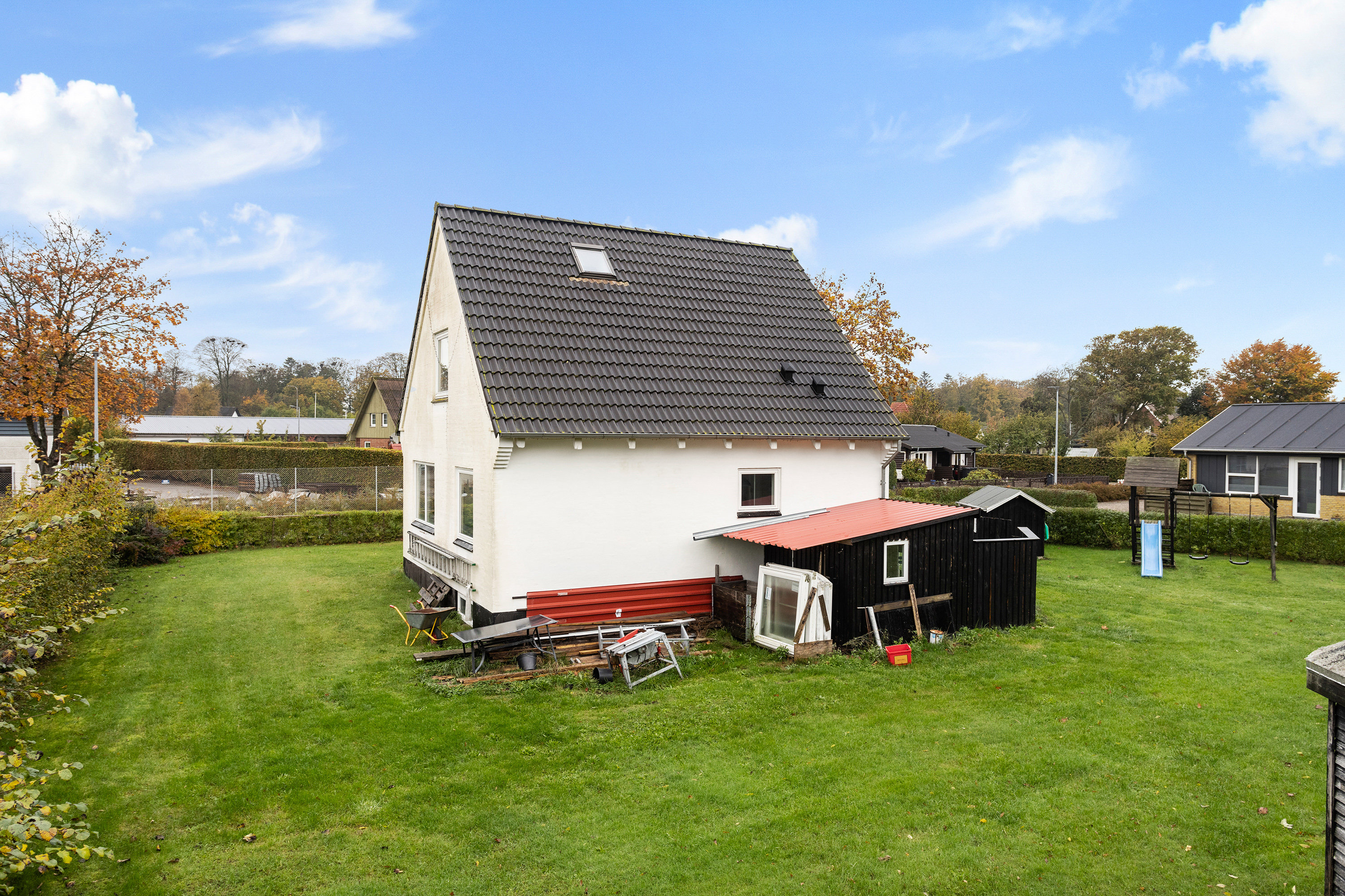 Fremhævet facade billede i fuldskærmstilstand. Billede af Østergade 12, 9352 Dybvad