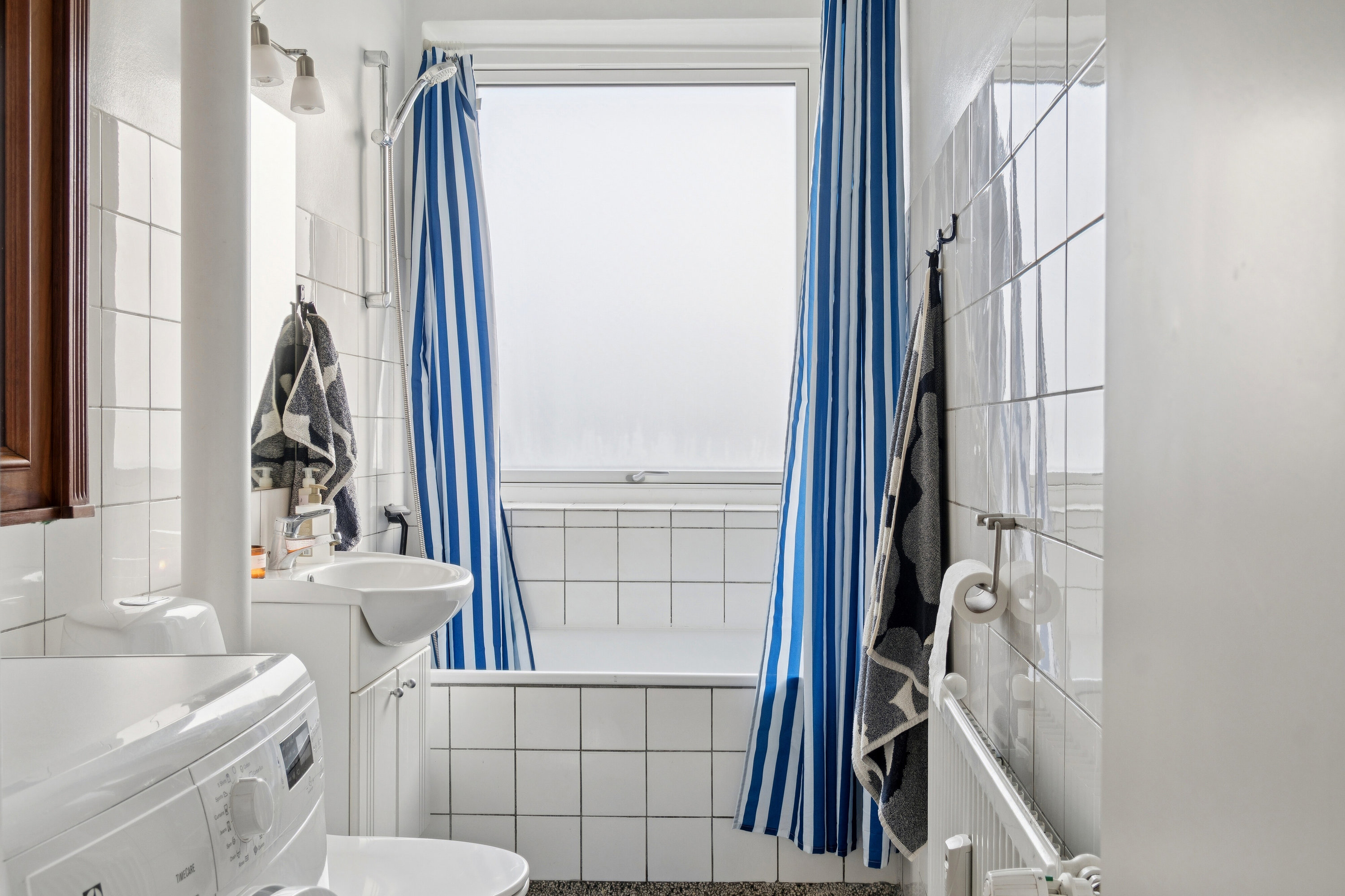 Fremhævet badeværelse billede i fuldskærmstilstand. Billede af Rødovrevej 202, st. th., 2610 Rødovre