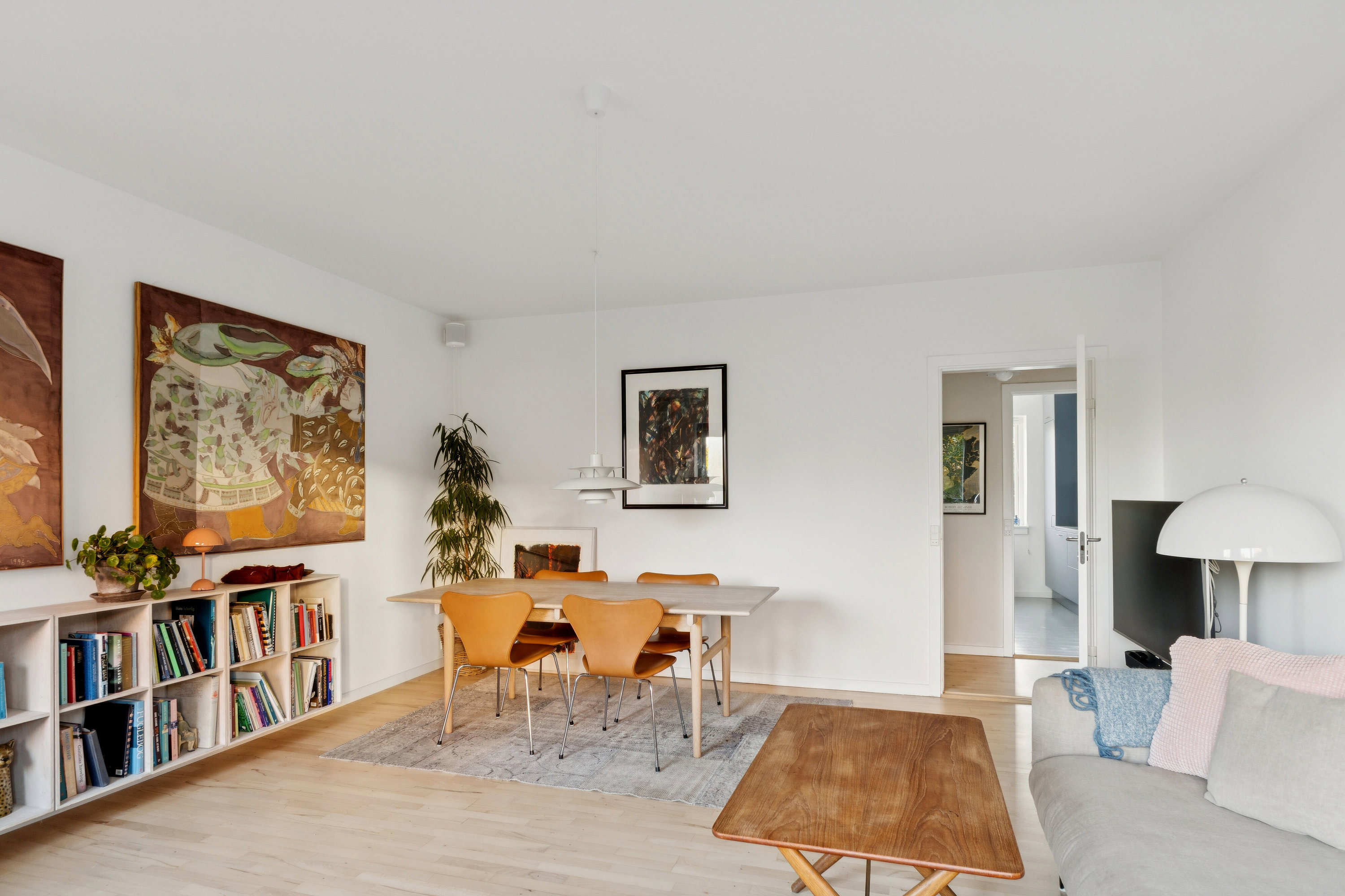 Fremhævet stue billede i fuldskærmstilstand. Billede af Rødovrevej 202, st. th., 2610 Rødovre